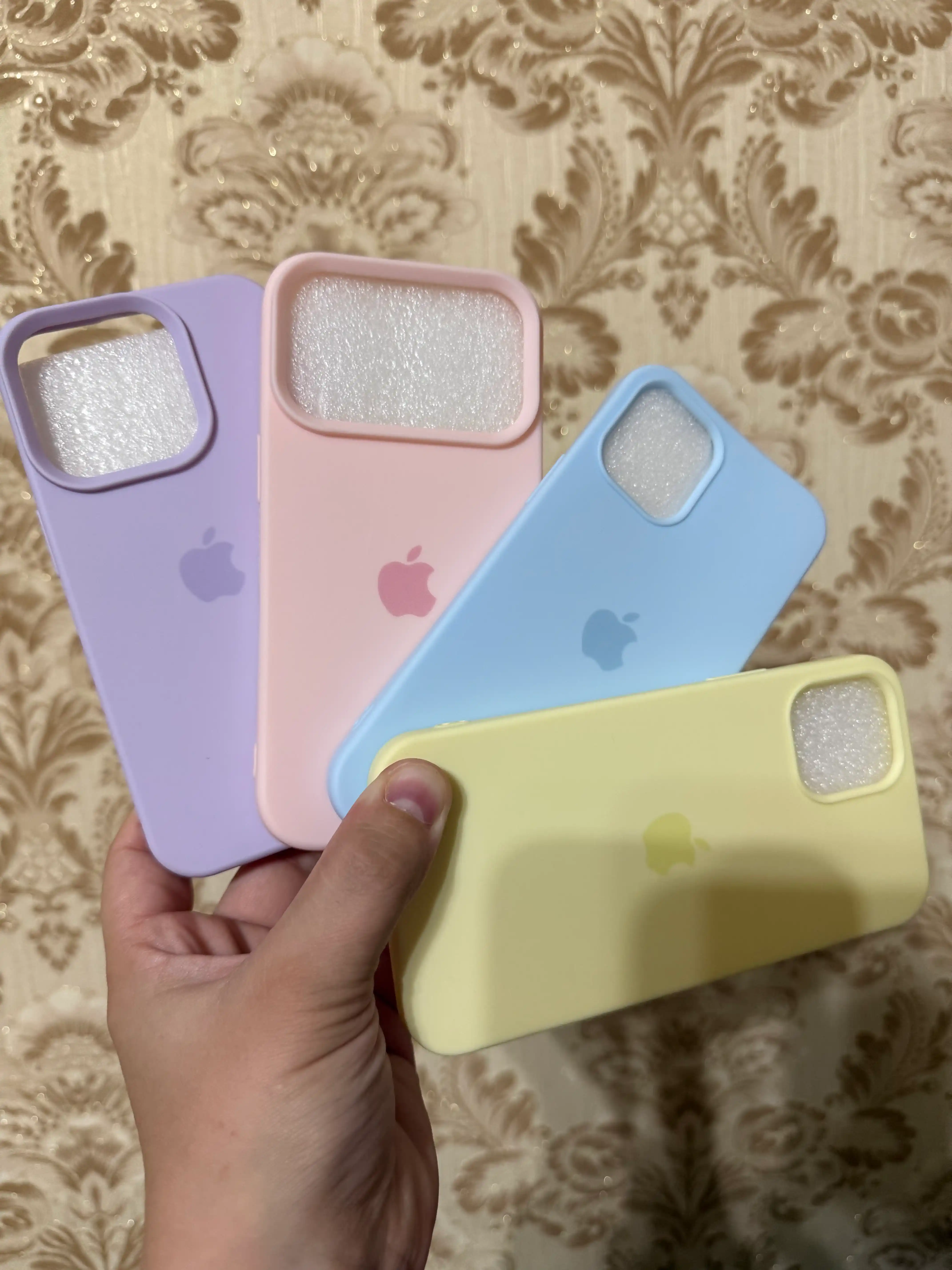 Iphone 17, 16, 15, 14, 13, 12, 11 modellari uchun silikon g'ilof