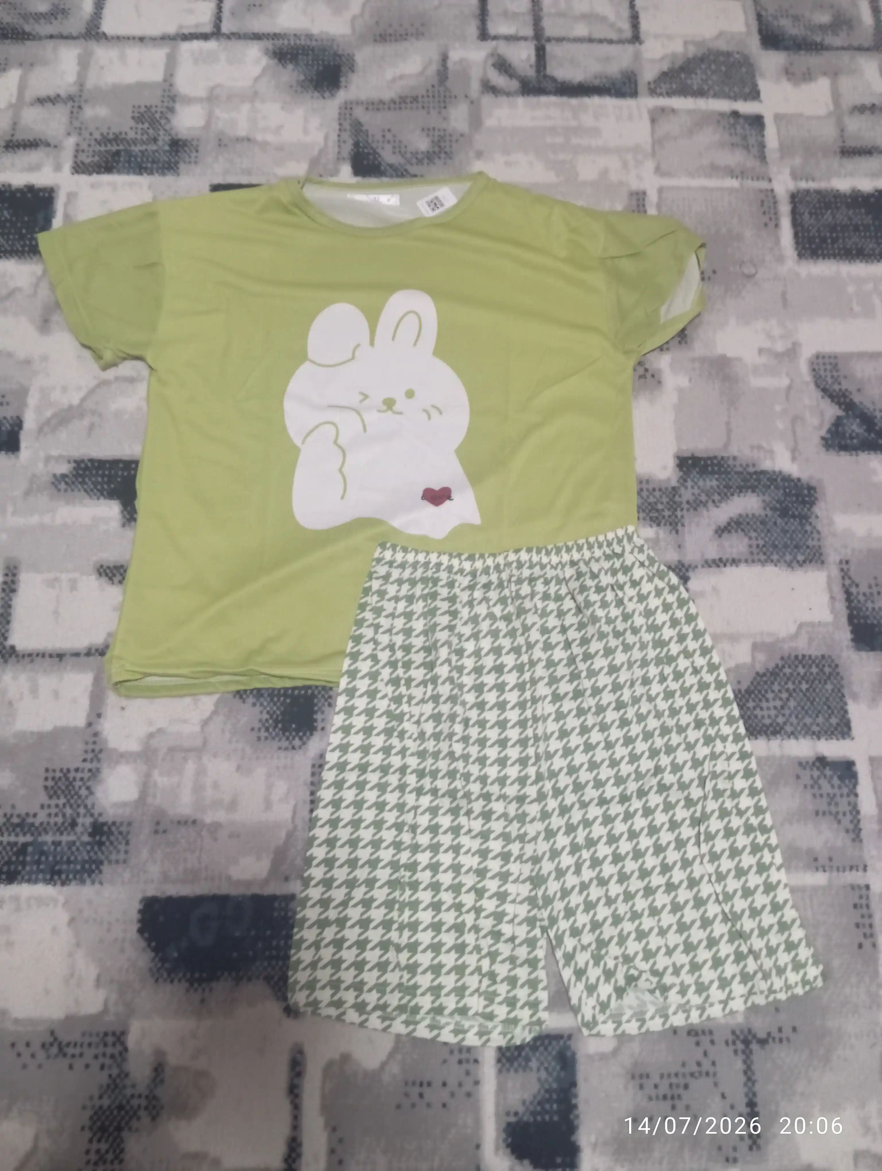 Ayollar va qizlar uchun pijama,komplekt futbolka va shortik, uy kiyimi