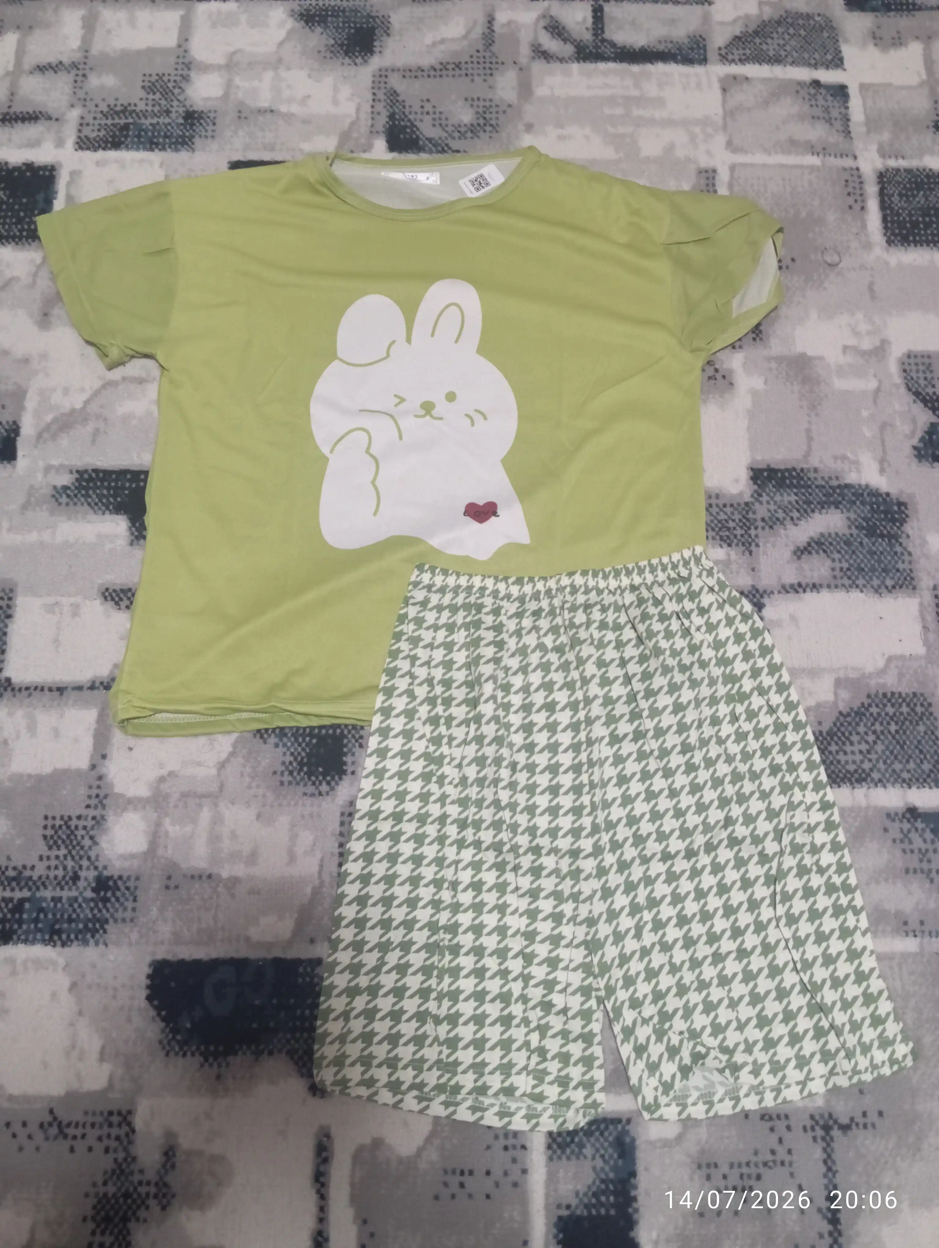 Ayollar va qizlar uchun pijama,komplekt futbolka va shortik, uy kiyimi