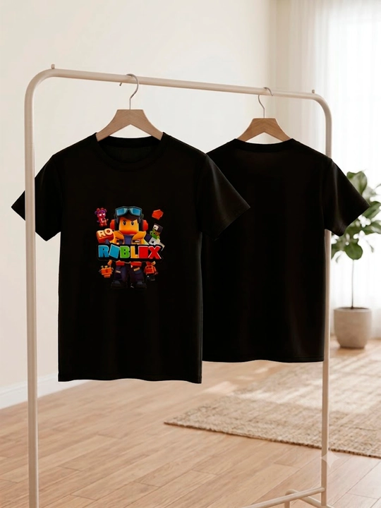 O‘g‘il va qiz bolalar uchun Roblox futbolka va shorti jamlanmasi