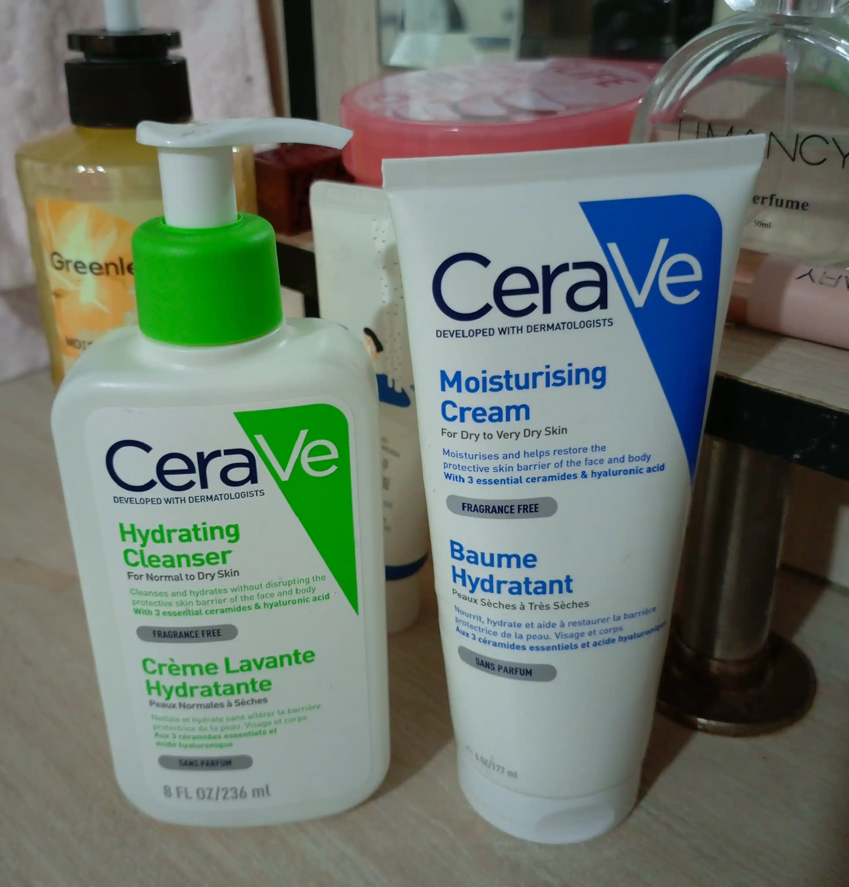 CeraVe Quruq va juda quruq yuz va badan terisi uchun namlantiruvchi krem, (177 ml)