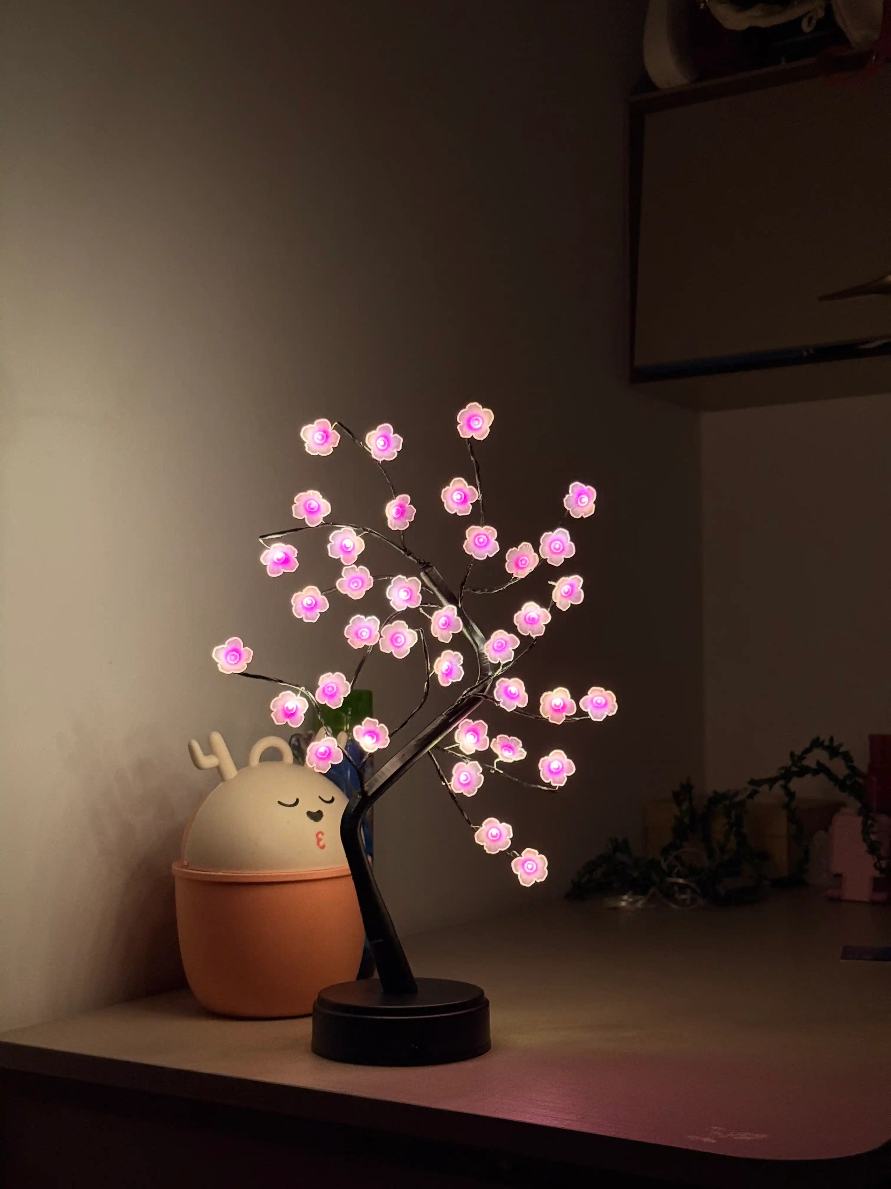 Sakura gullari bilan Bonsay chiroq, LED tungi lampa
