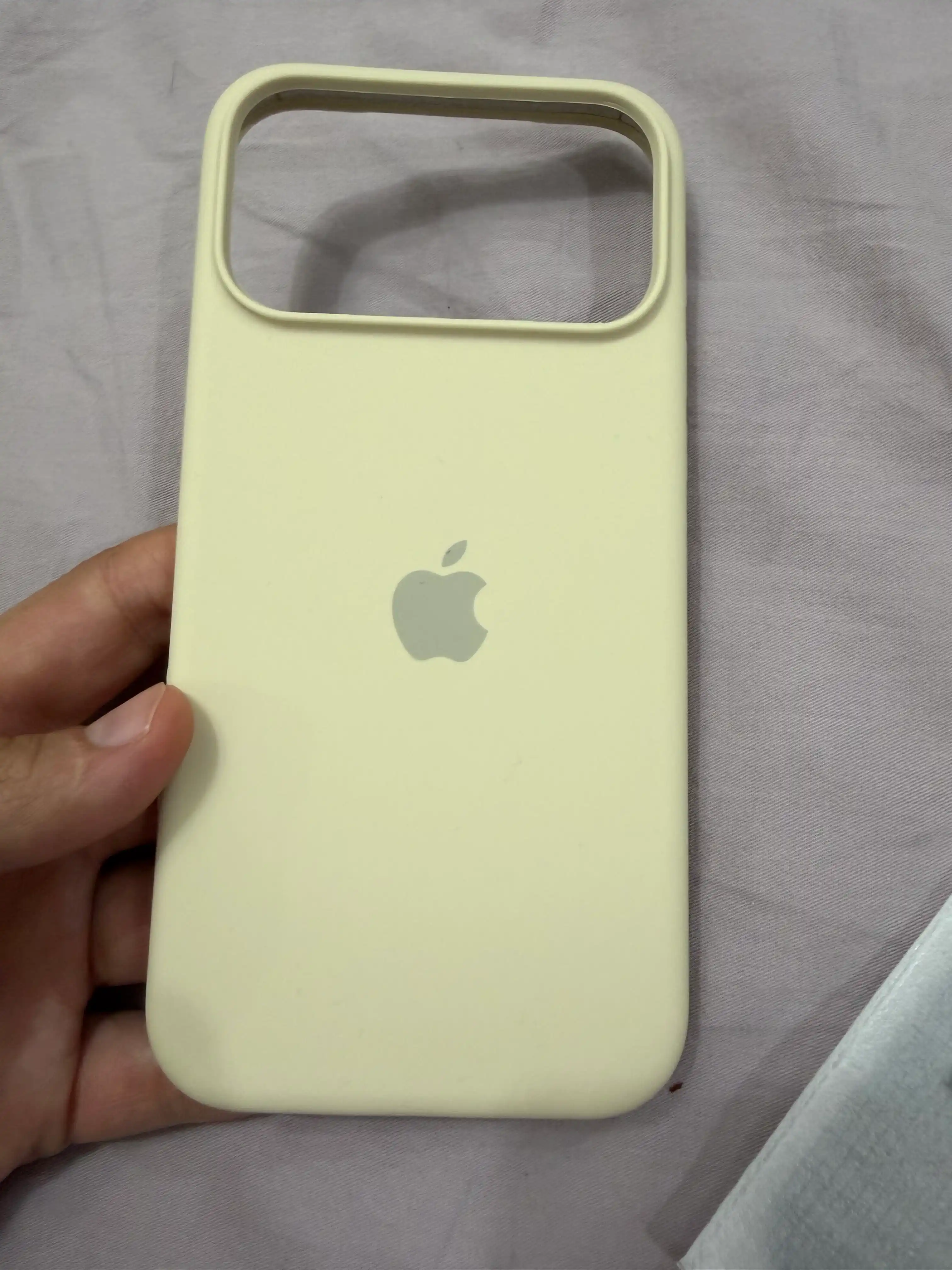 Chexol iPhone 13, 14, 15, 16, 17, Pro, ProMAX uchun, silikon