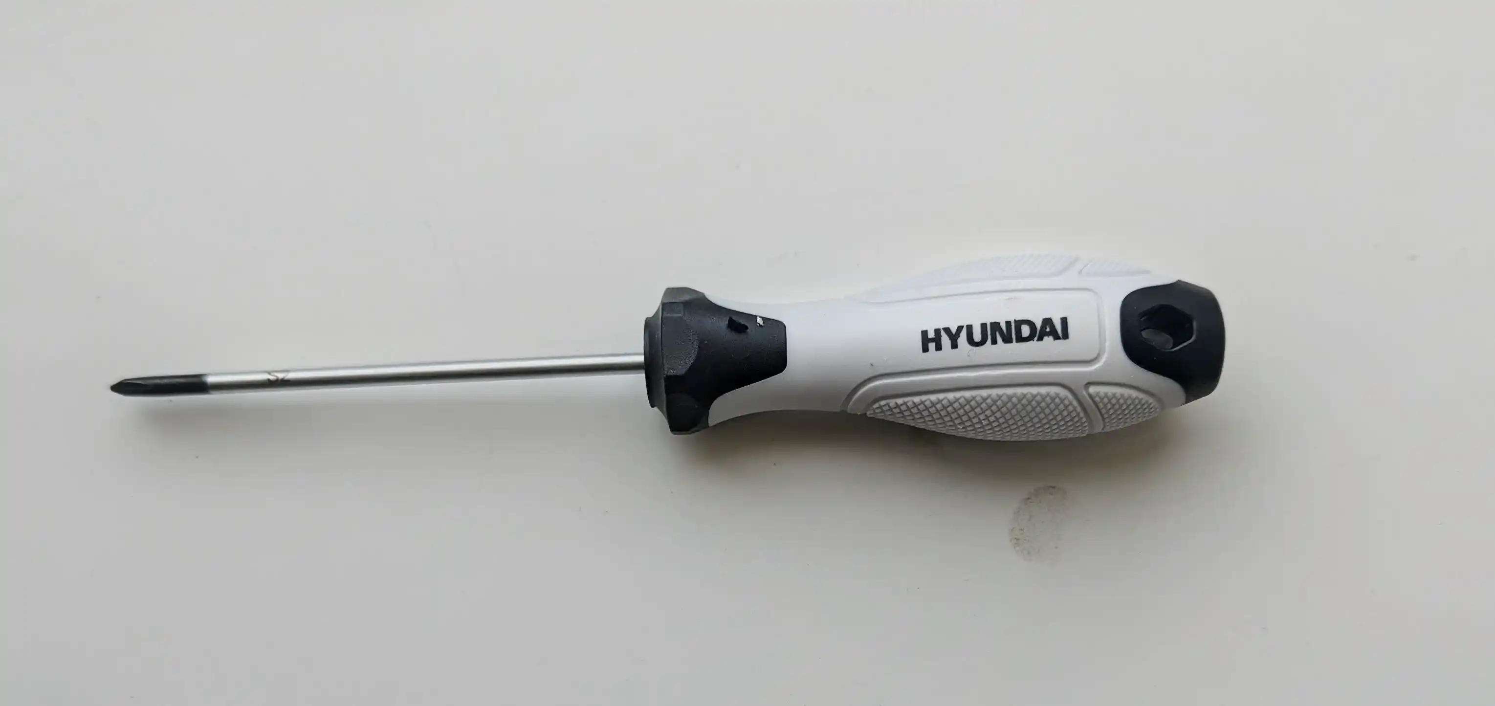 Усиленная отвертка S2 PHO/PH2 75/100/200/250мм HYUNDAI