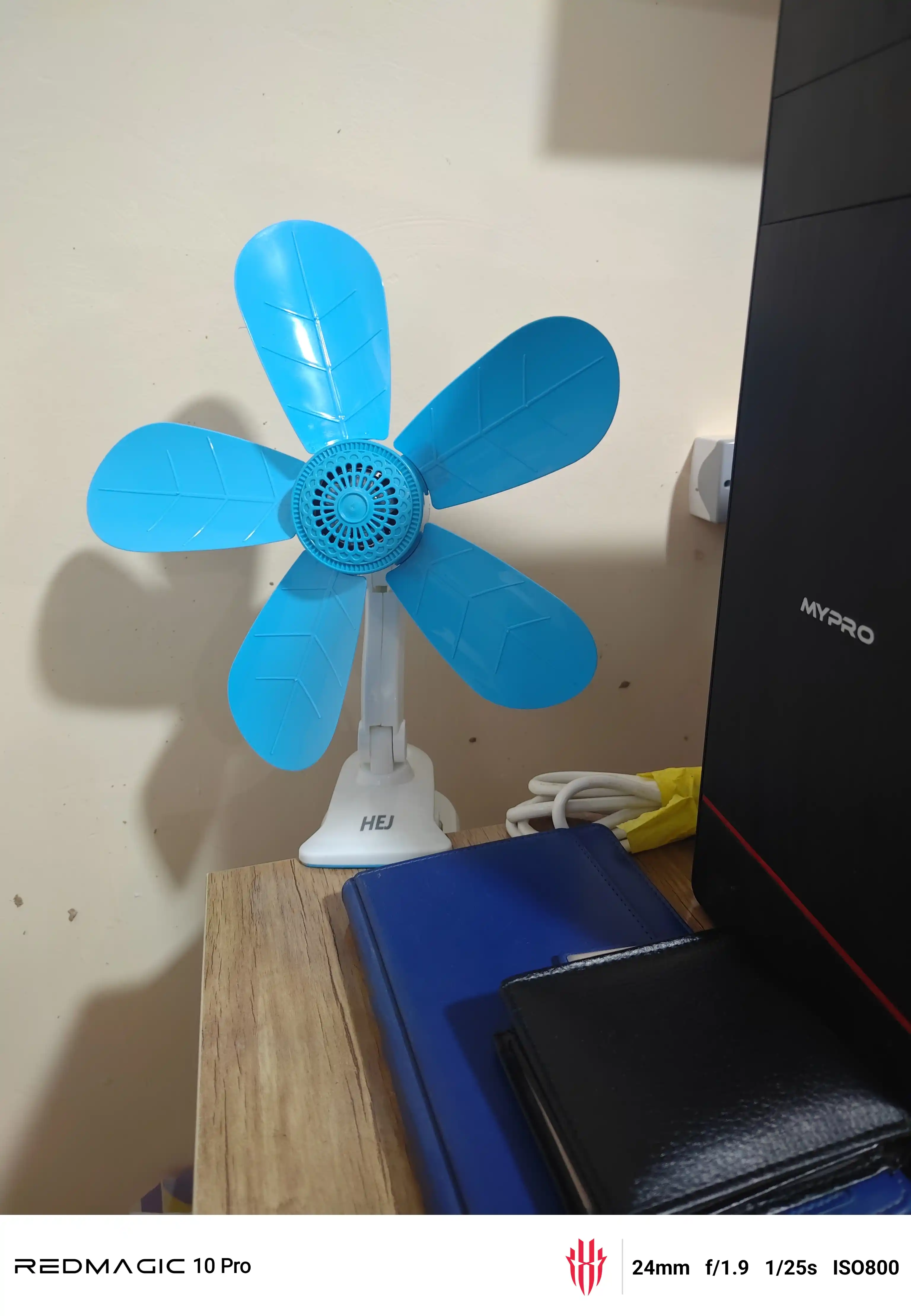 Qisqichli stol ventilyatori, 5 ta parrakli, kuchli, uy va ofis uchun, energiya tejamkor