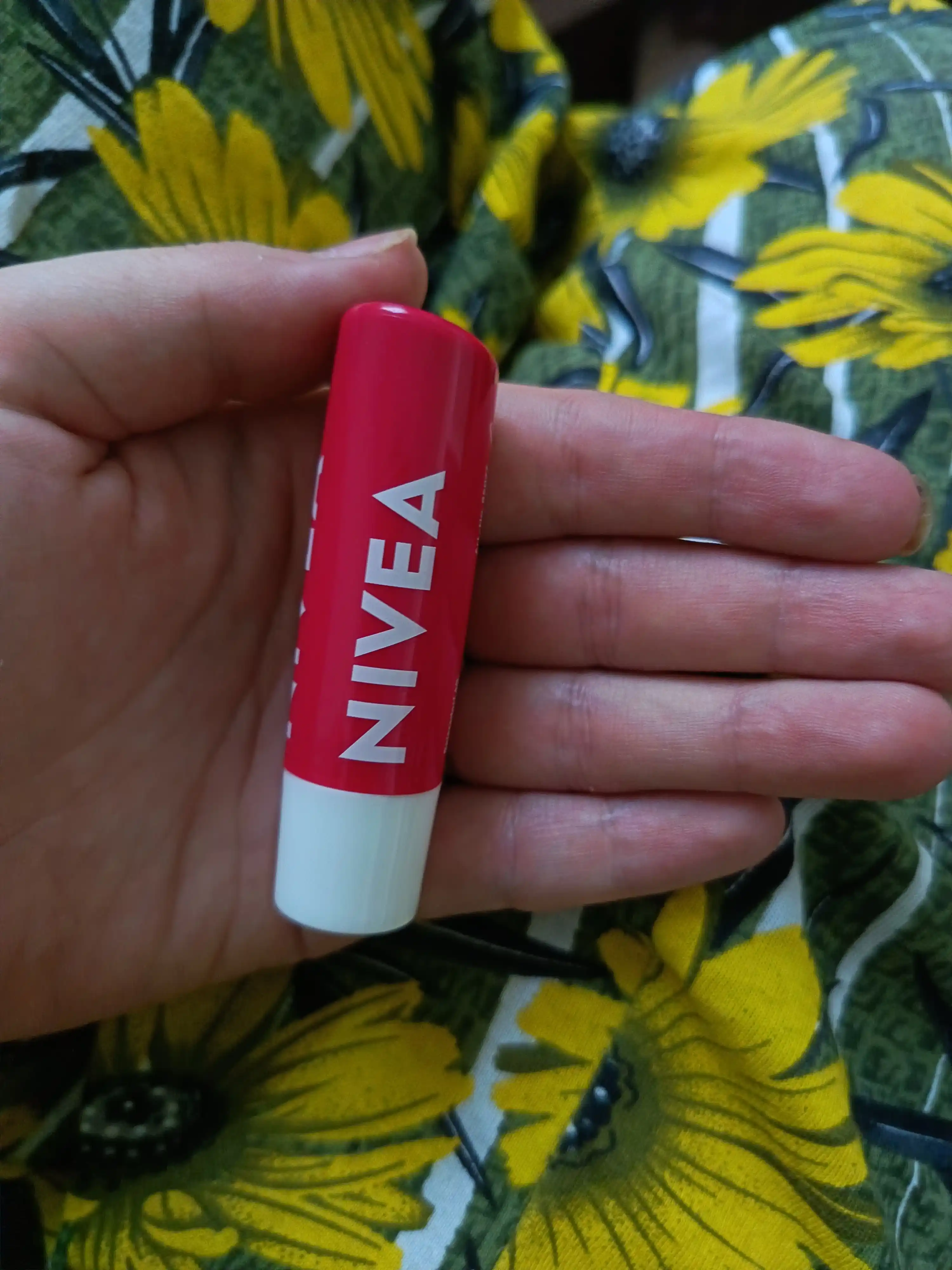 Бальзам для губ NIVEA, с вишнёвым сиянием, 4.8 г