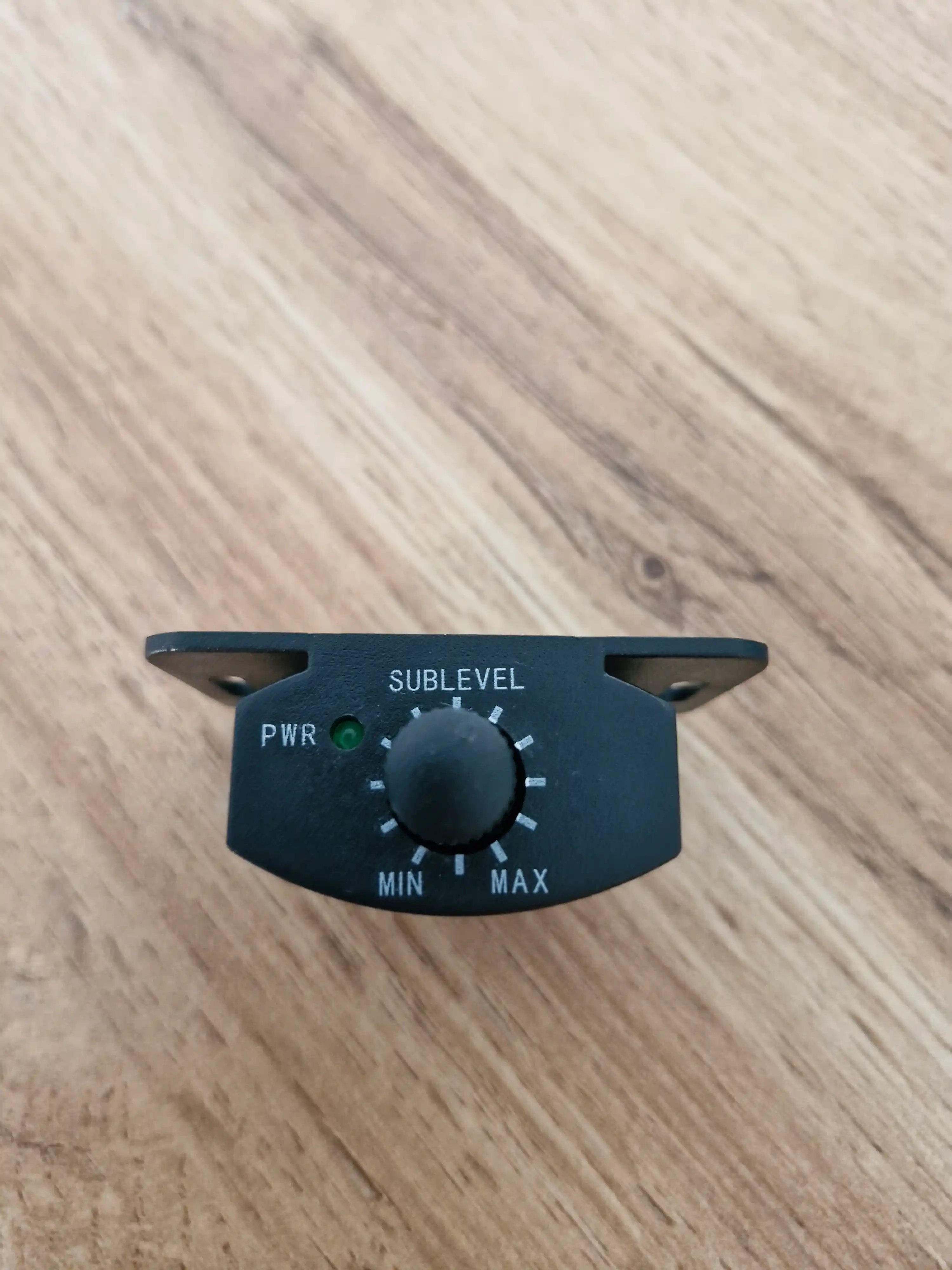 Aktivniy sabufer inteligent bass A12-pro