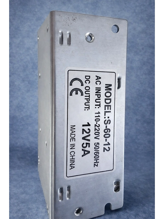 Импульсный блок питания 12V для светодиодной ленты и светильников, 5А, 60W