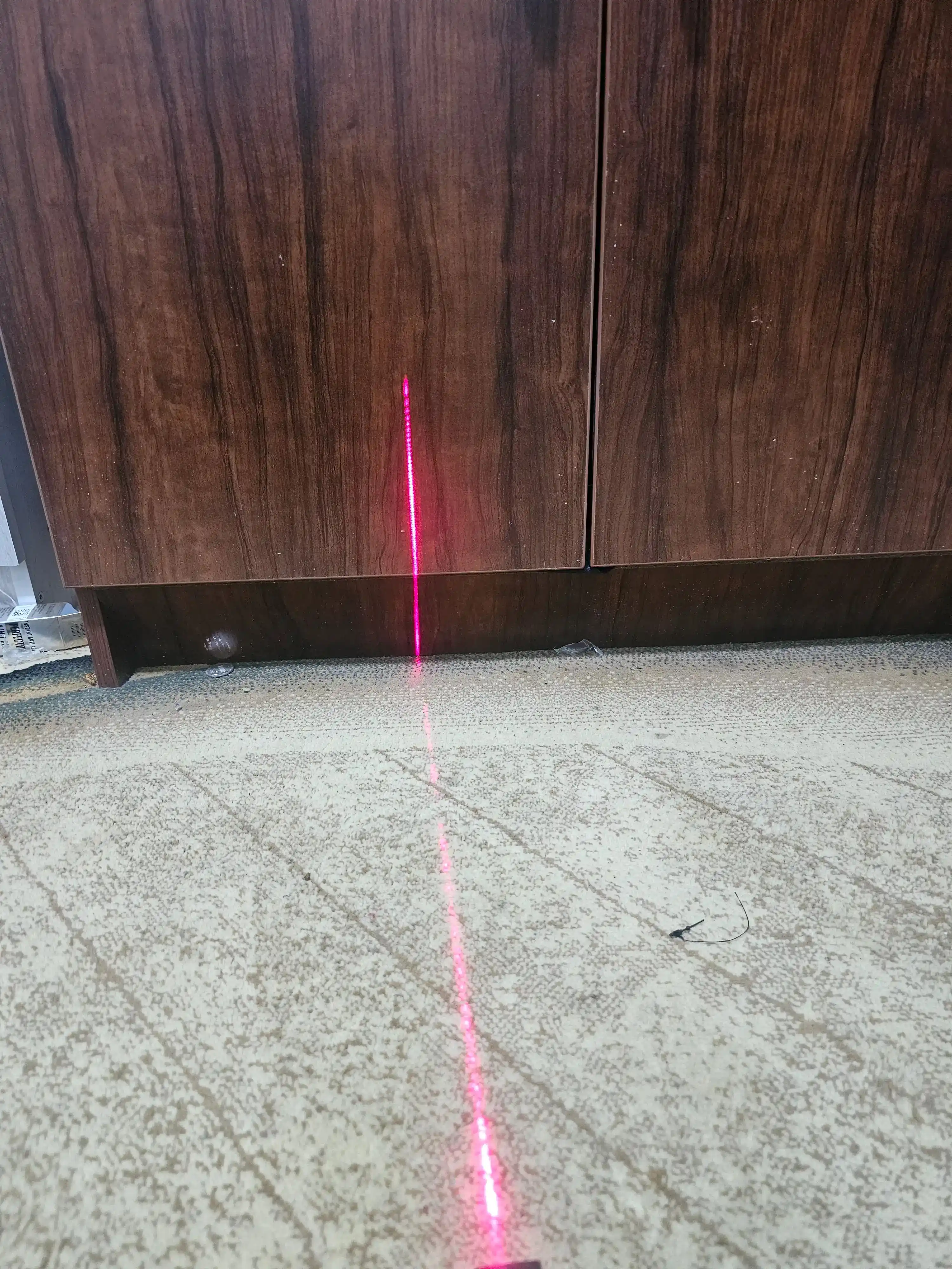 Ko'p funksiyali qurilish lazer darajasi, chizg'ich va 2,5 m lenta bilan, nivelir