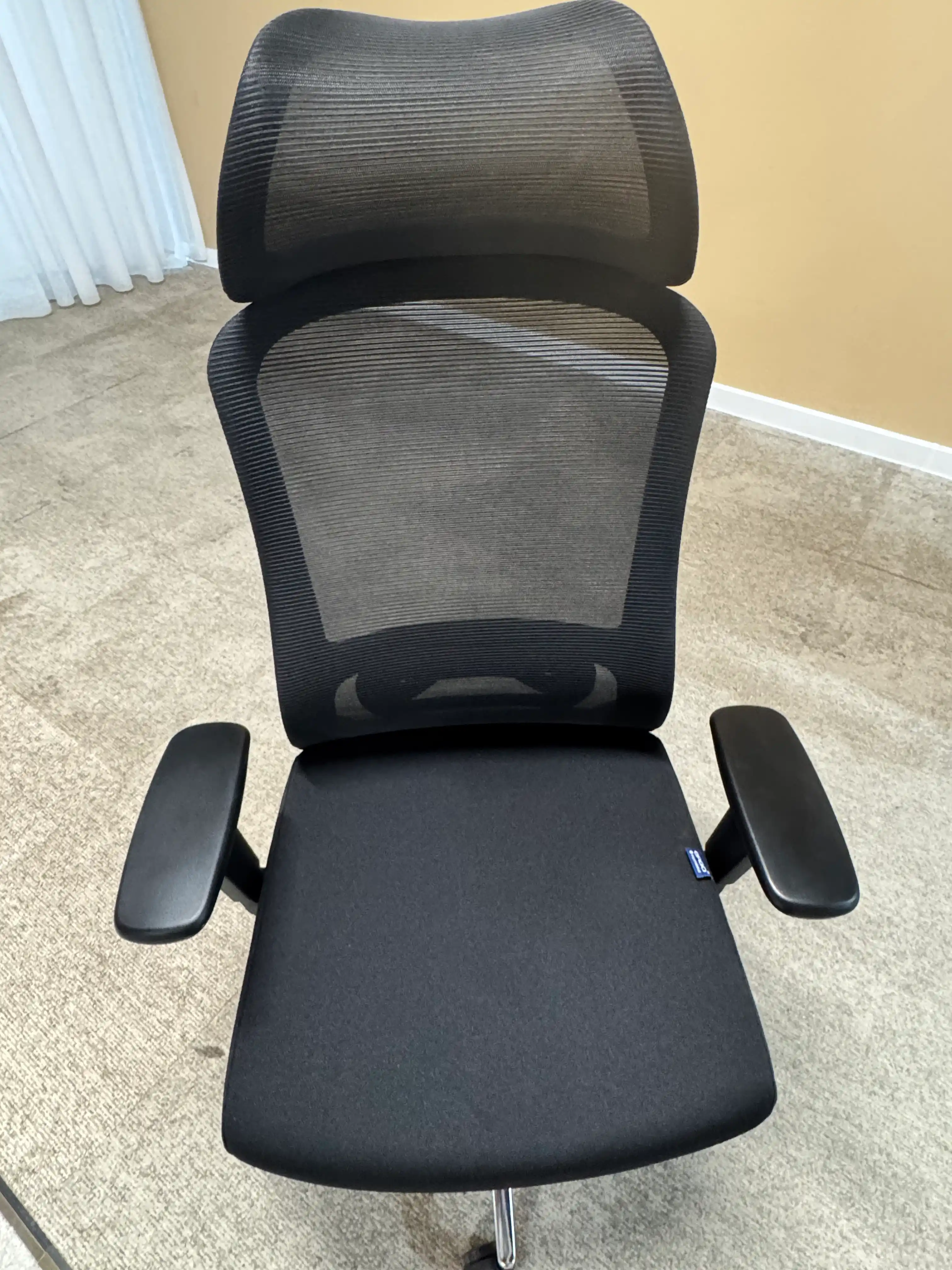 ERGO Burton HB Black ofis kreslosi, to'rli, bosh tayanchli, 120kg gacha