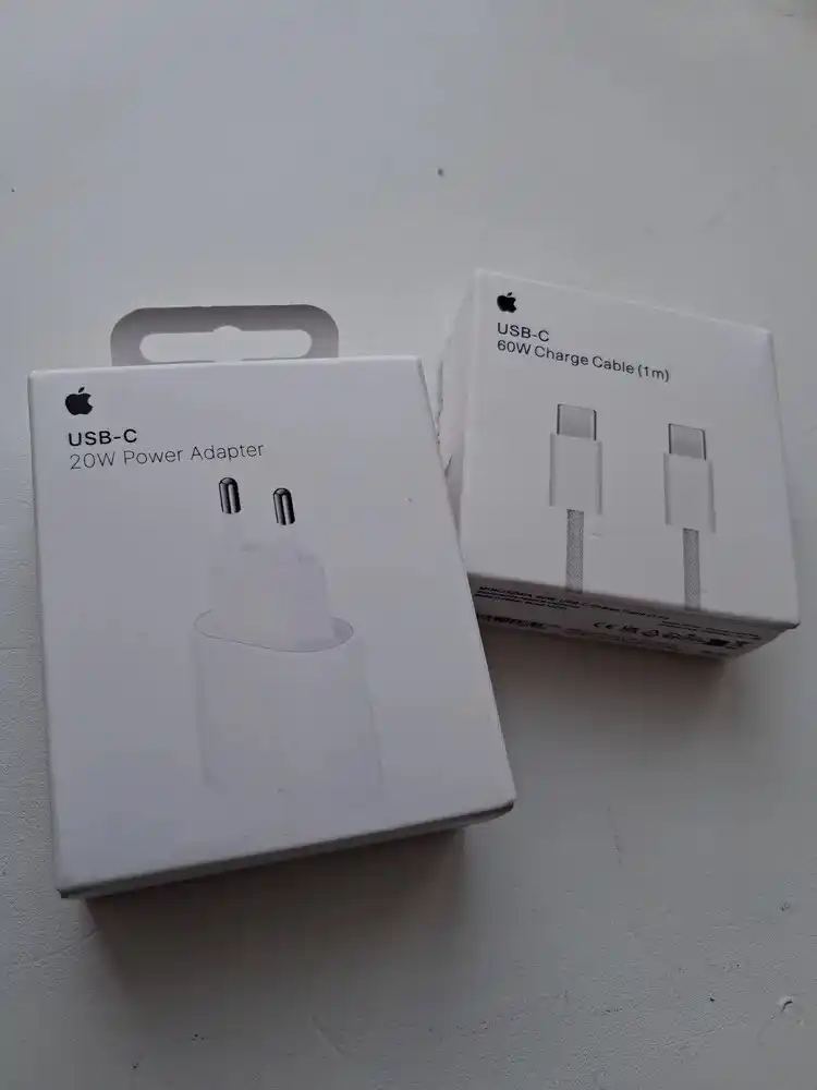 Зарядное устройство для iPhone, быстрая зарядка 20 Вт, с кабелем Type-C — Lightning
