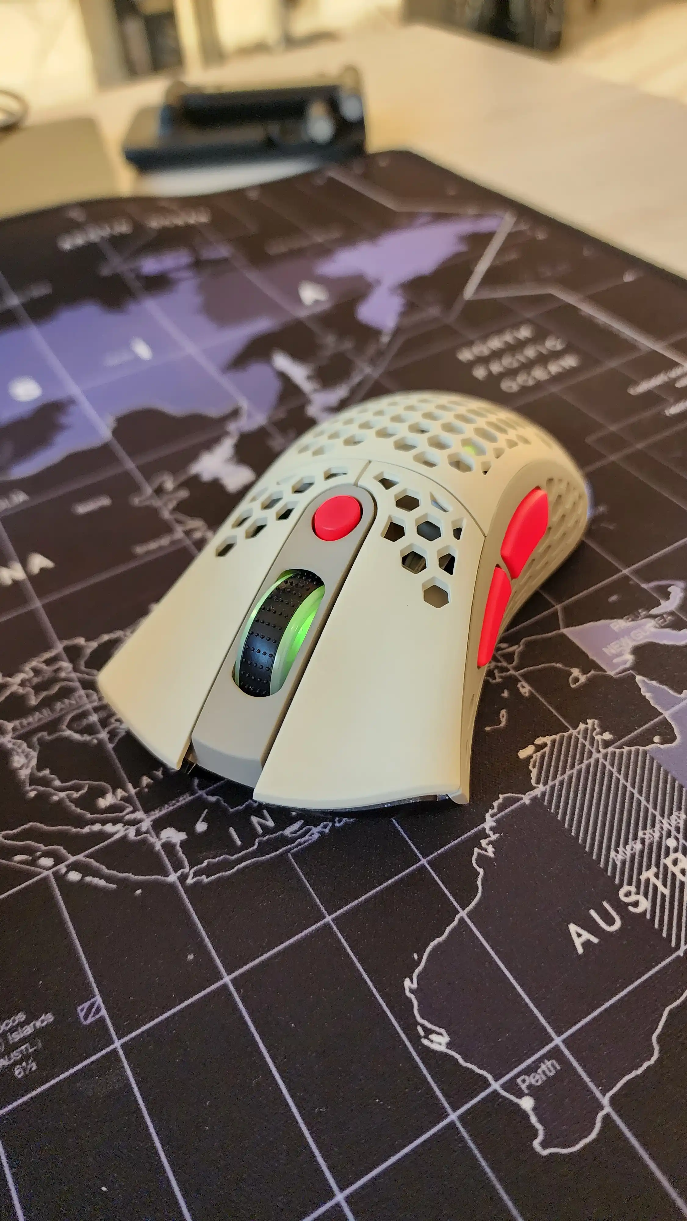 Simsiz o‘yin sichqonchasi 2E Gaming HyperSpeed Lite WL, RGB yoritgichli, 10000 DPI