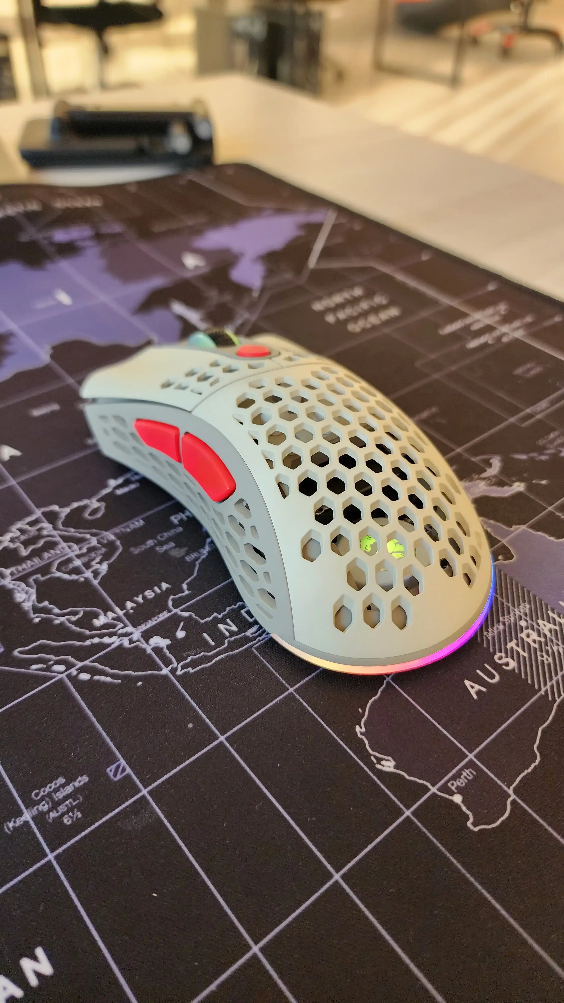 Simsiz o‘yin sichqonchasi 2E Gaming HyperSpeed Lite WL, RGB yoritgichli, 10000 DPI