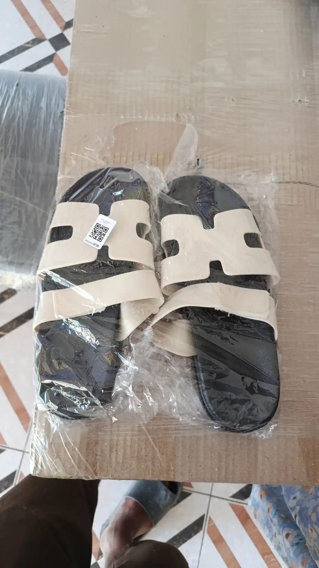 Shippaklar ayollar va qizlar uchun, HERMES, yumshoq, qulay