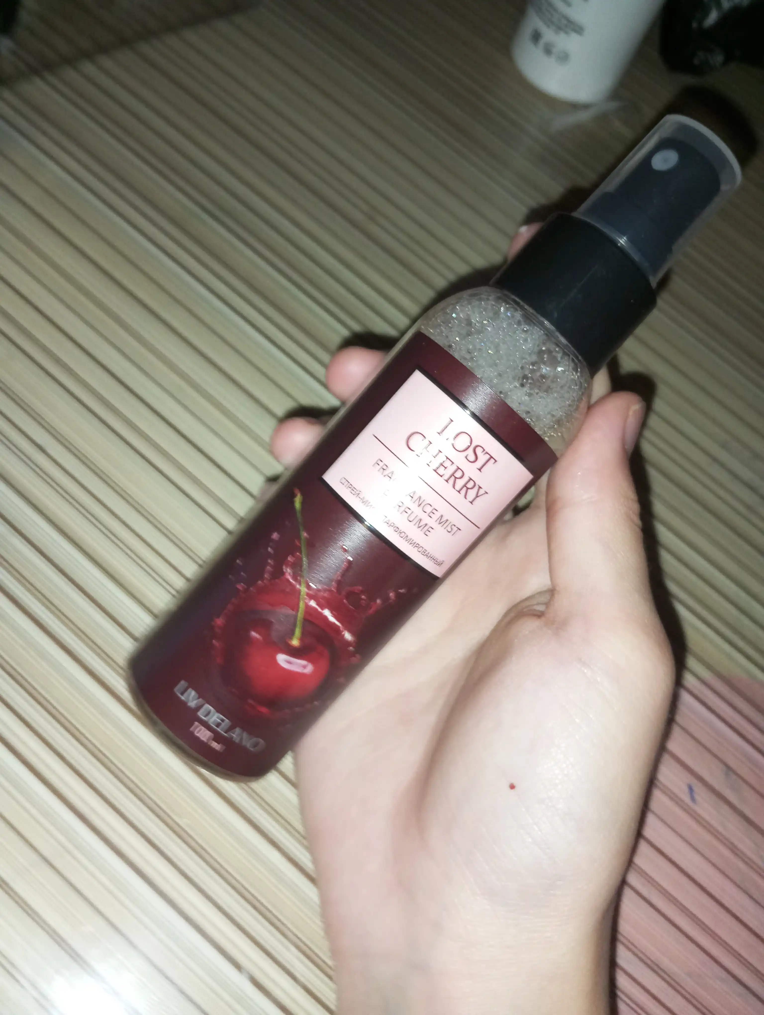 Parfyumlangan sprey-mist tana uchun Lost Cherry Liv Delano, ayollar uchun, 100 ml