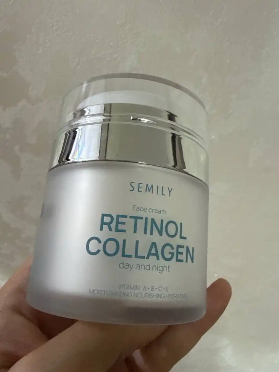 Dekolte sohasi uchun kollagen va retinolli, qarishga qarshi Semily yuz kremi, 50 ml