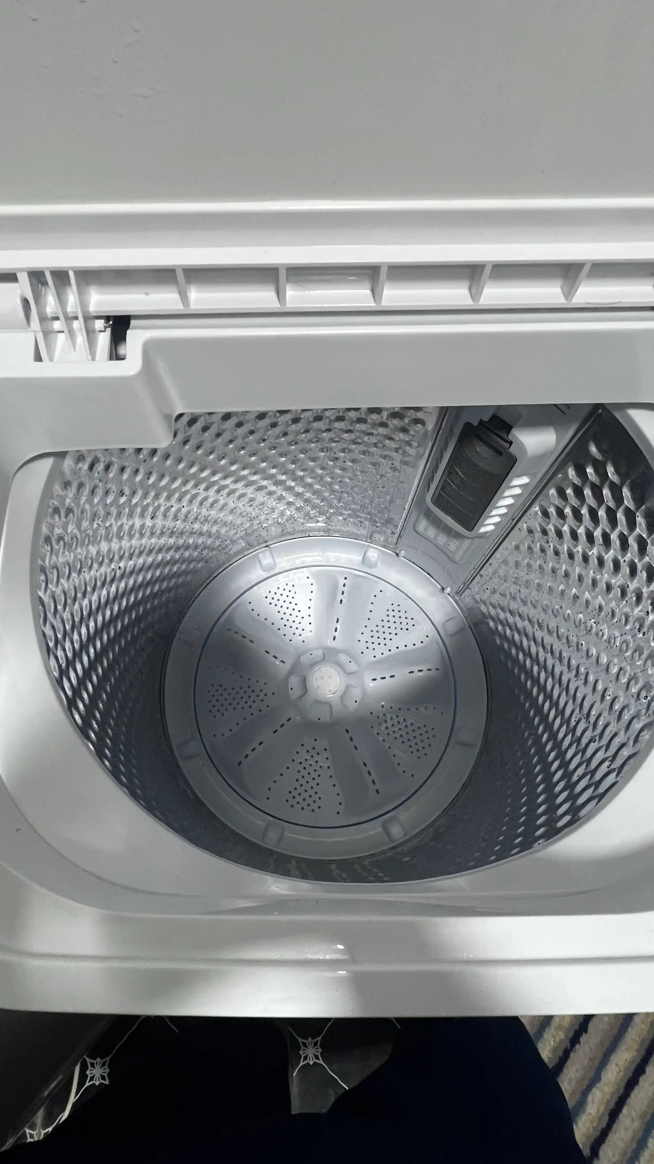 Yarim avtomat kir yuvish mashinasi Artel TG80FMP 8 kg "Nerjaveyka"