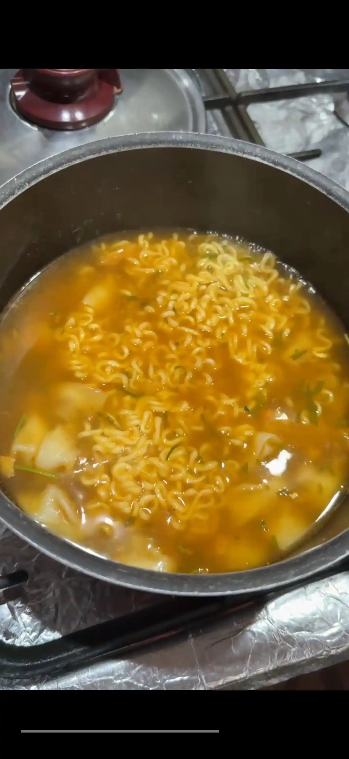 Tez tayyorlanadigan lapsha Kimchi Ramen HALOL, 120 g