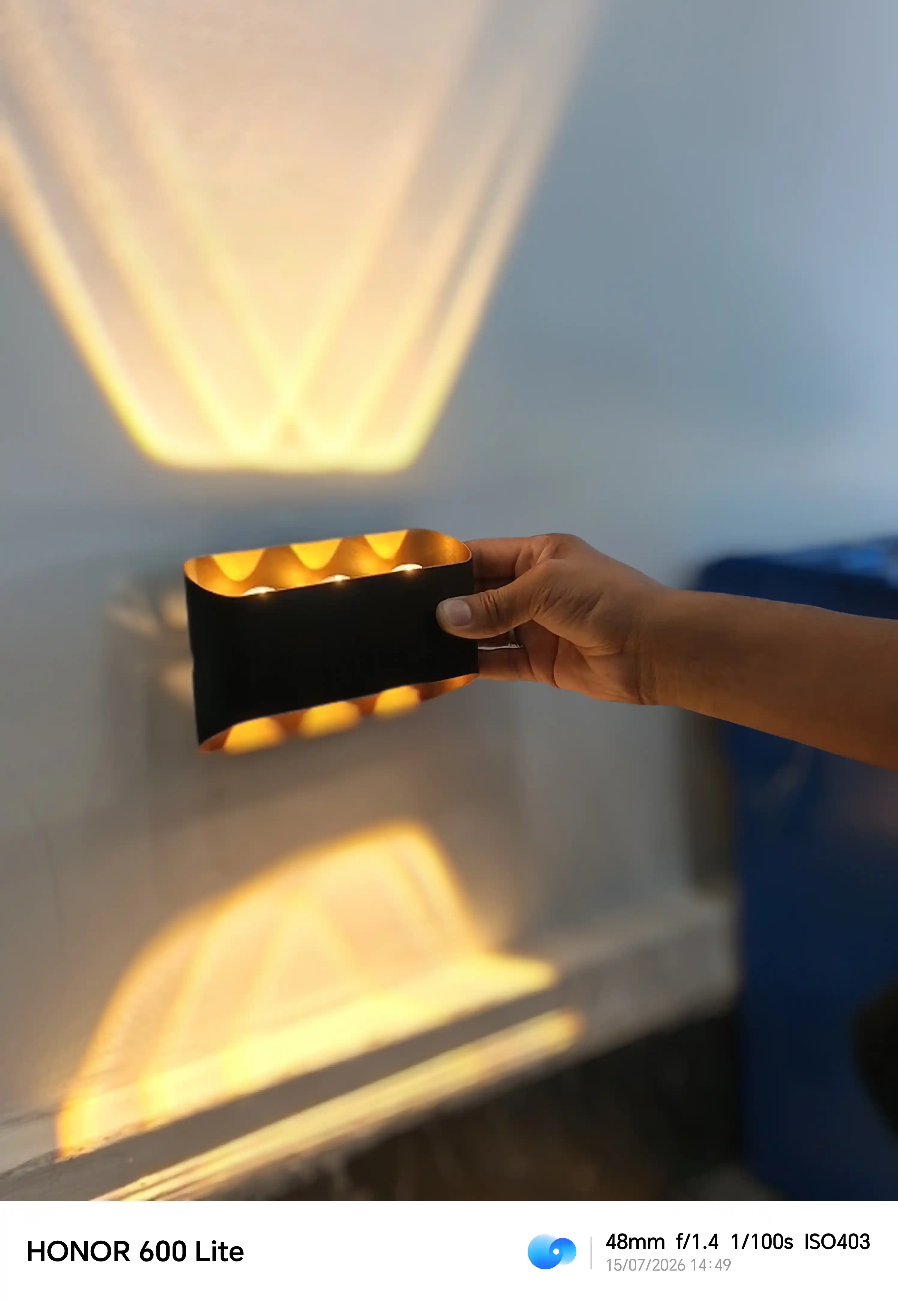 Devor uchun LED bra chiroq IP65, iliq oq yorug‘lik 3000K, qora alyumin korpus
