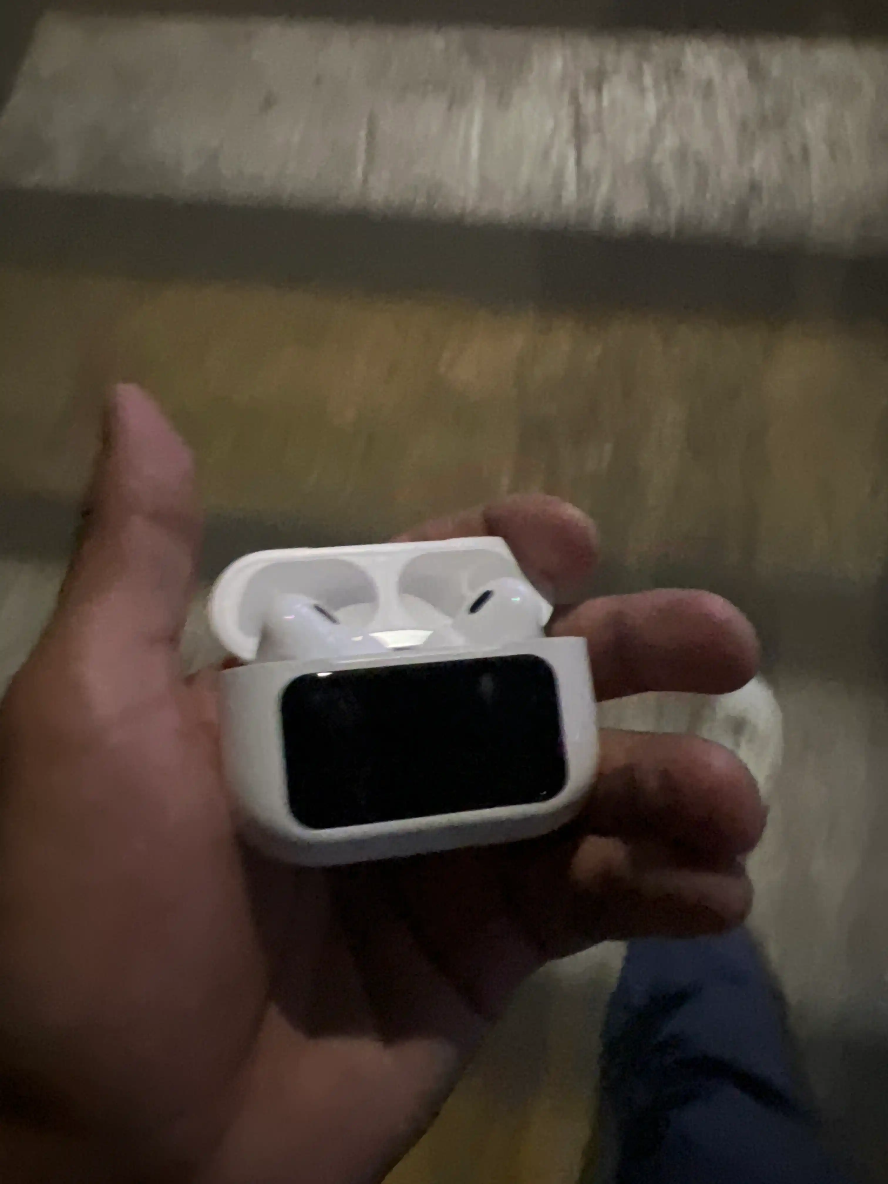 Simsiz quloqchinlar Pro 2, sensor displeyli