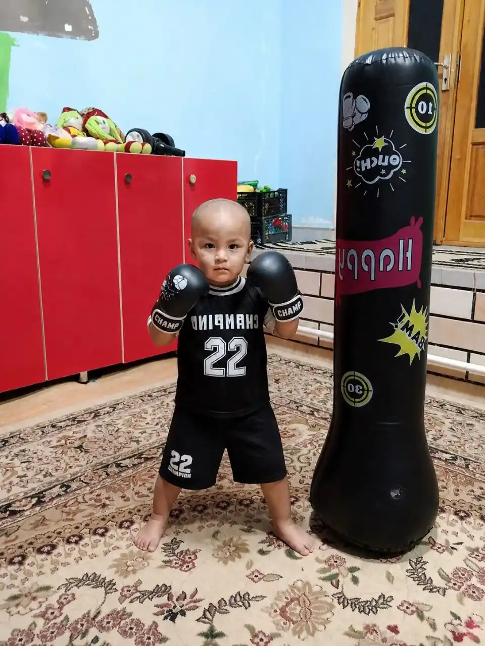 Bolalar uchun yozgi sport kiyimi, futbolka + shortik to‘plami