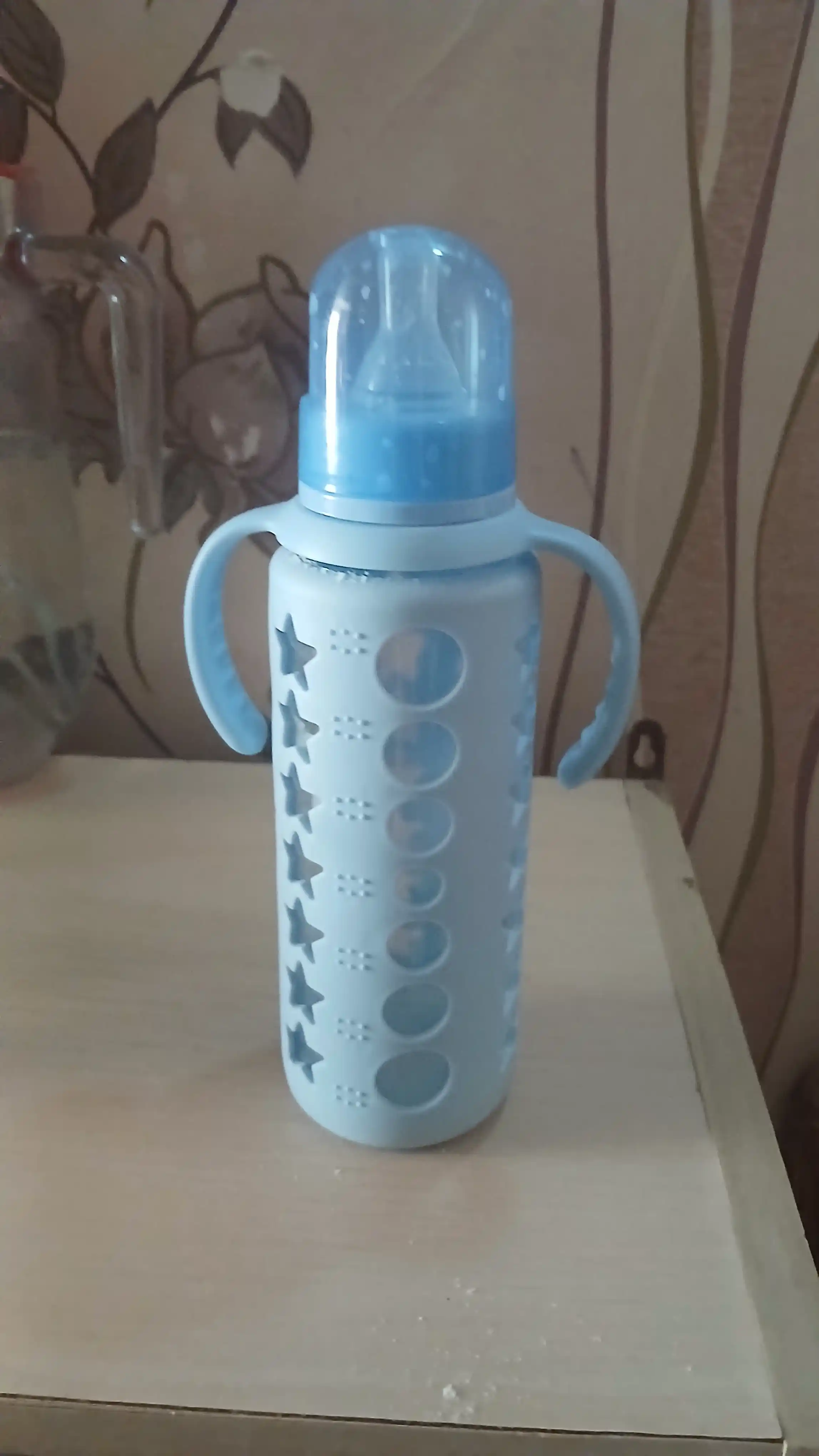 Rabito bolalar shisha idishi, silikon g'ilofli va tutqichli oziqlantirish butilkasi