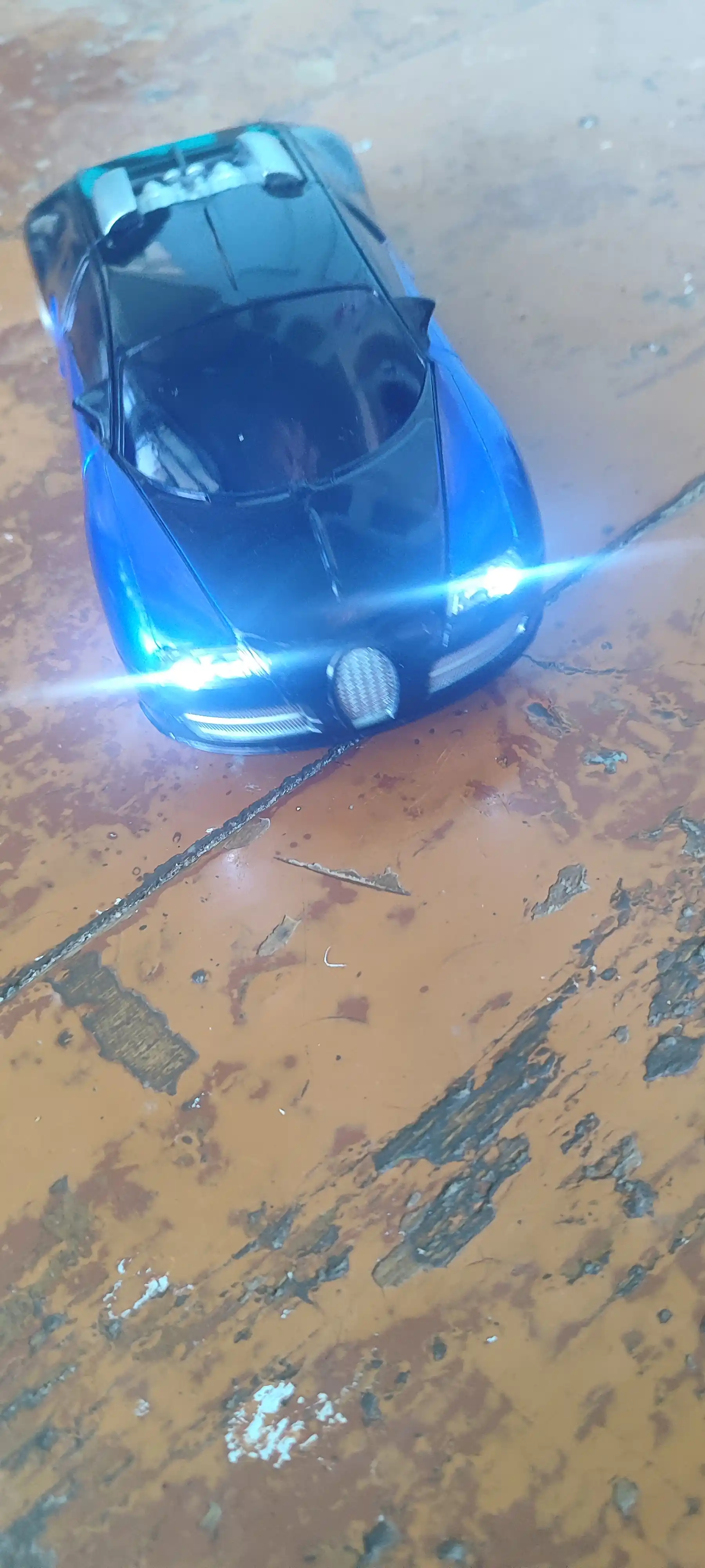 Pultli mashina Bugatti drift car, elektron mashina va pultli moshinalar