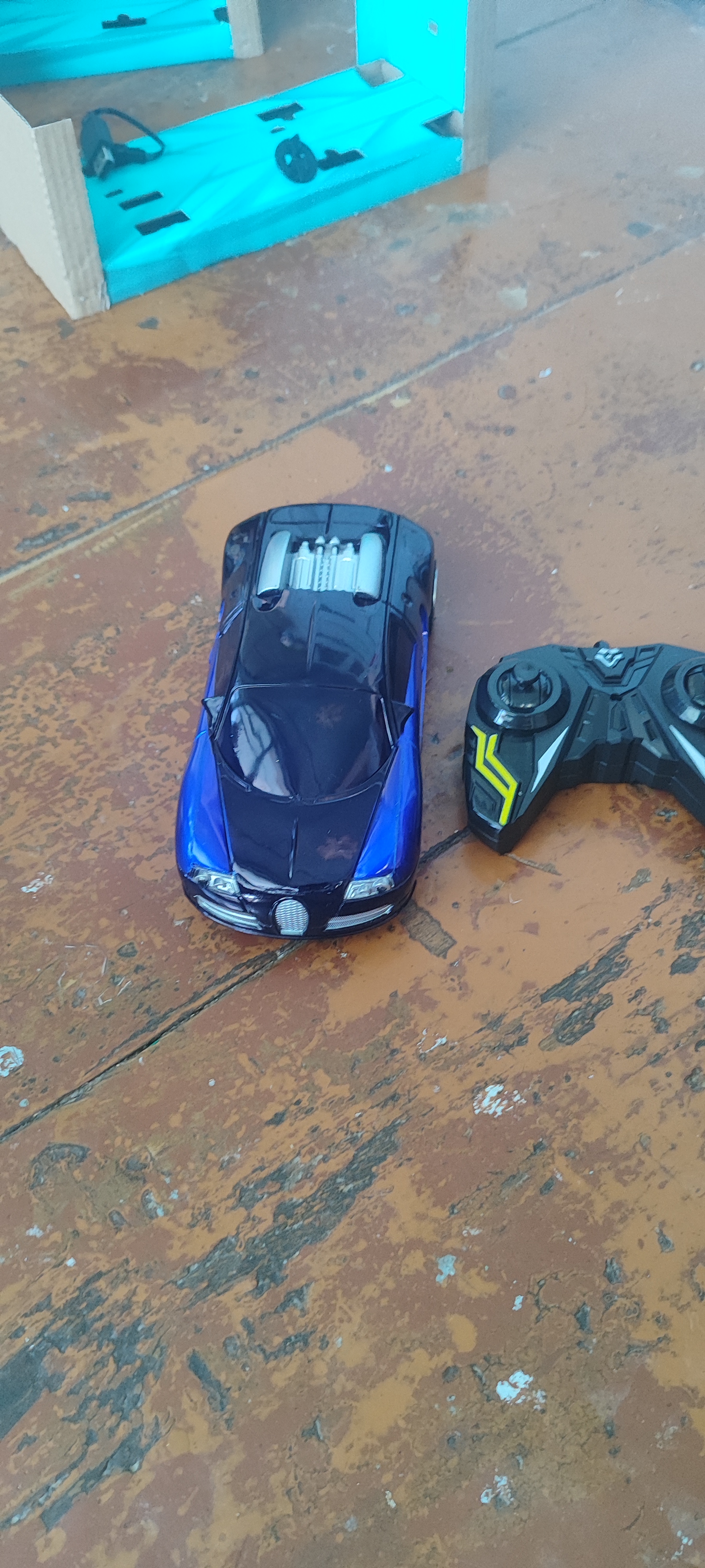 Pultli mashina Bugatti drift car, elektron mashina va pultli moshinalar