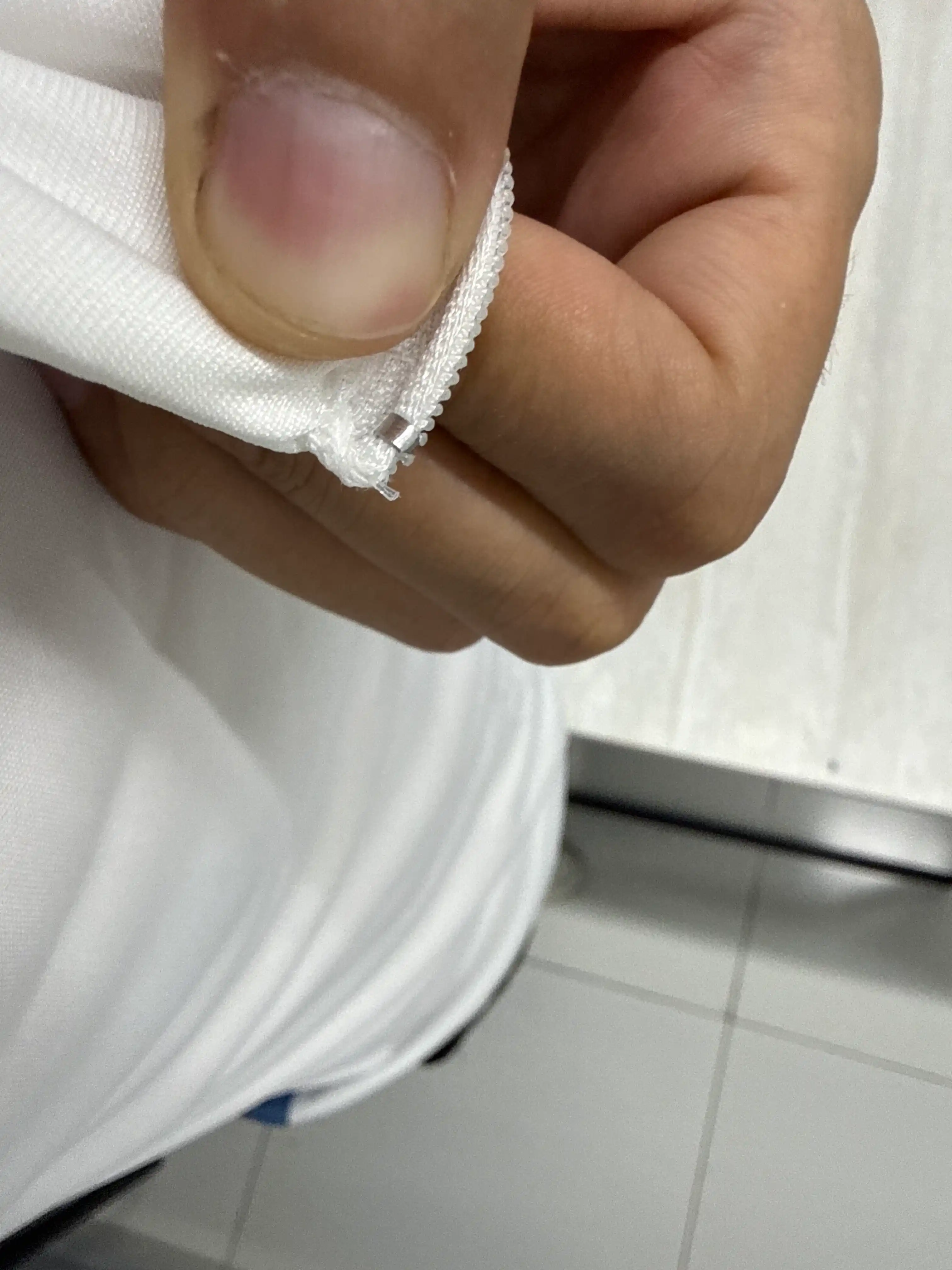 Erkaklar sport kostyumi, mashg‘ulotlar va dam olish uchun zamonaviy to‘plam