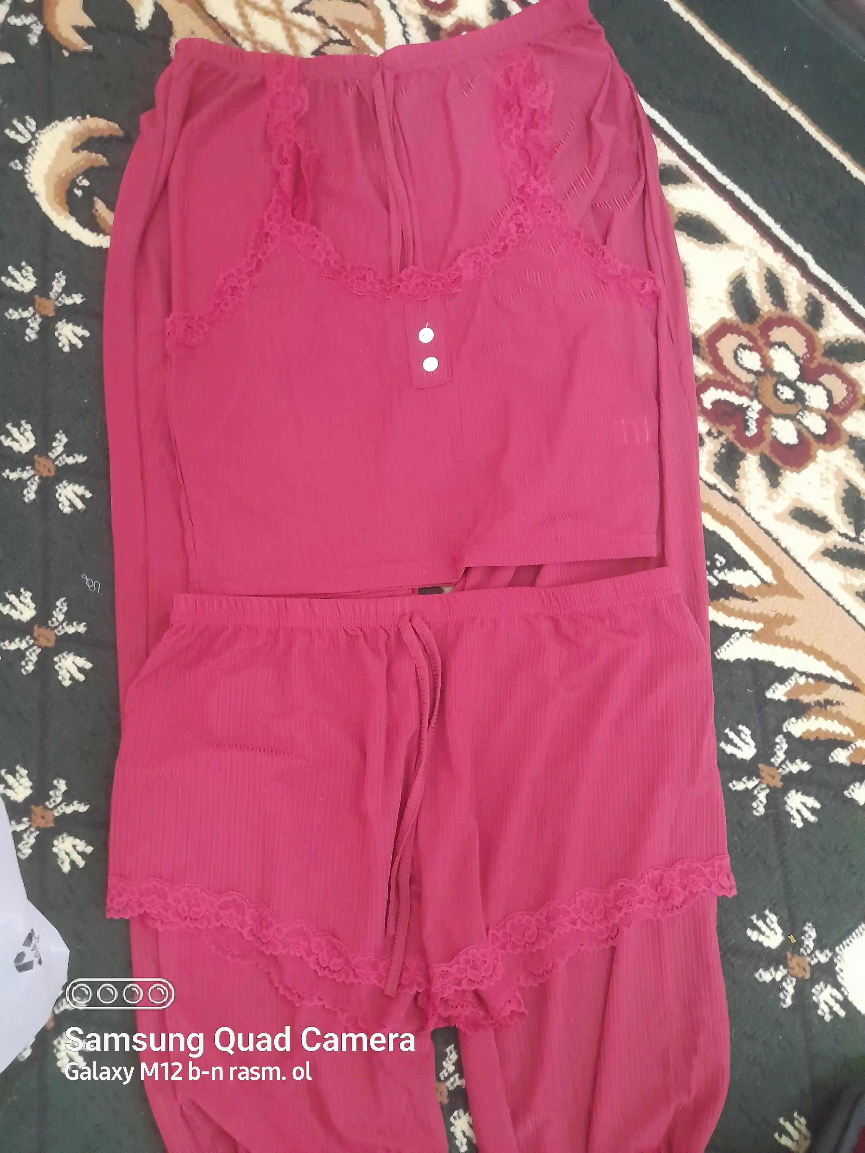 Ayollar pijamasi, 3 ta 1 da, tungi pijama