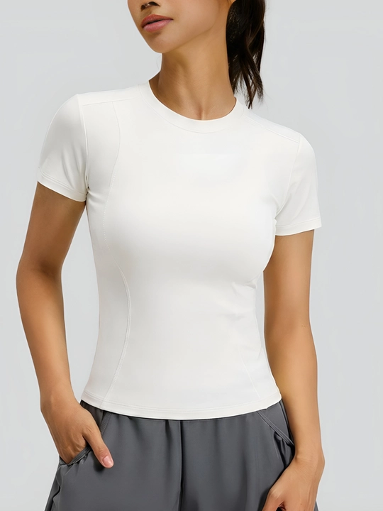 Ayollar uchun slim fit kompression futbolka - 