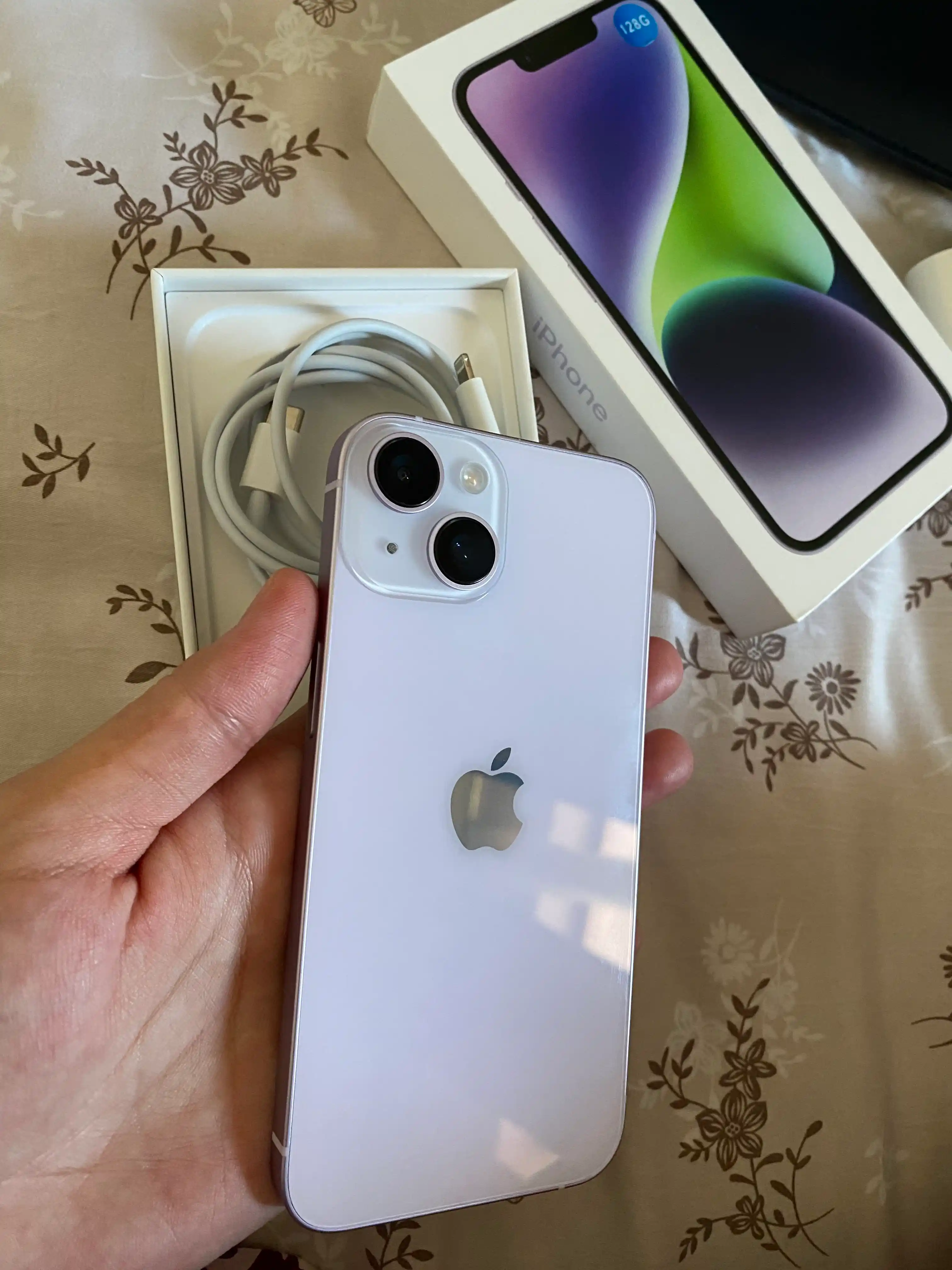 Smartfon Apple iPhone 14, 128/256 GB, SIM+sim, chehol va shisha sovg'a sifatida
