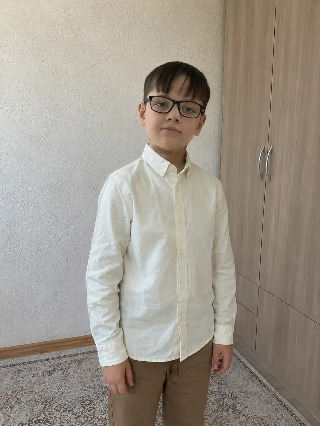 TERRA PRO Oq rubashka o'g'il bolalar uchun, maktabga oq ko'ylak va koftalar