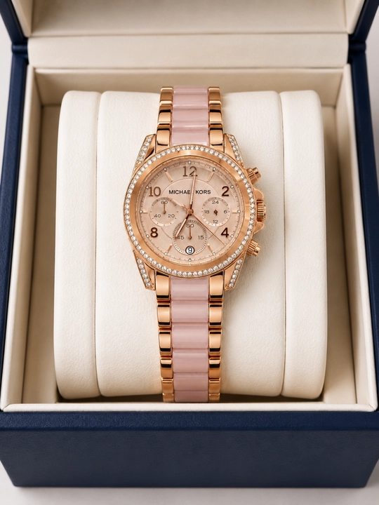 Ayollar qo‘l soati, pushti rangli rose gold keramikasi, straslar bilan, klassik uslubda