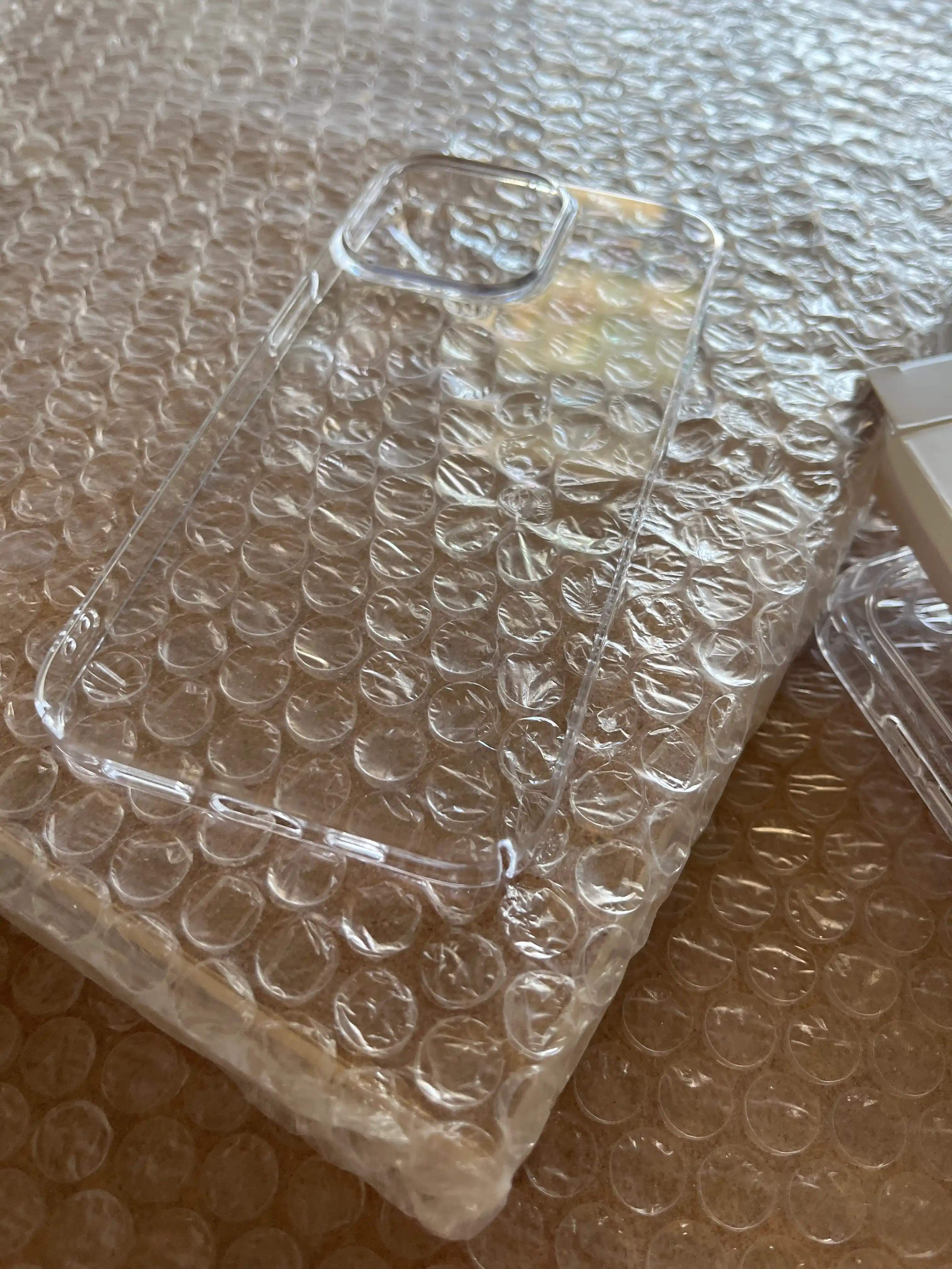 Чехол на iPhone 7,8,SE,XR,XS,11,12,13,14,15,16,17,18,Pro,Max, Mini,Air прозрачный, пластик