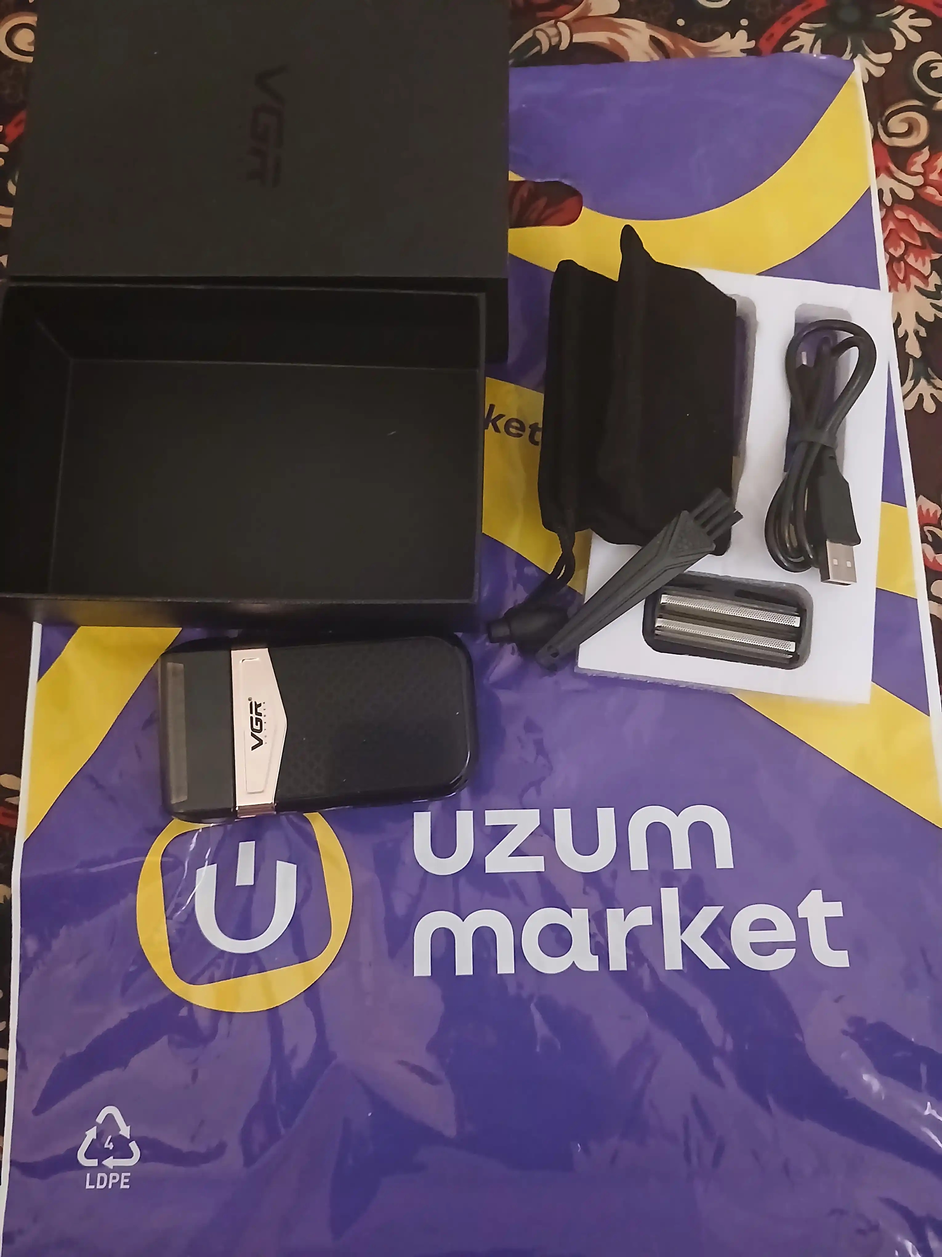 Erkaklar uchun simsiz elektr ustara VGR V-331, akkumulyatorli sheyver