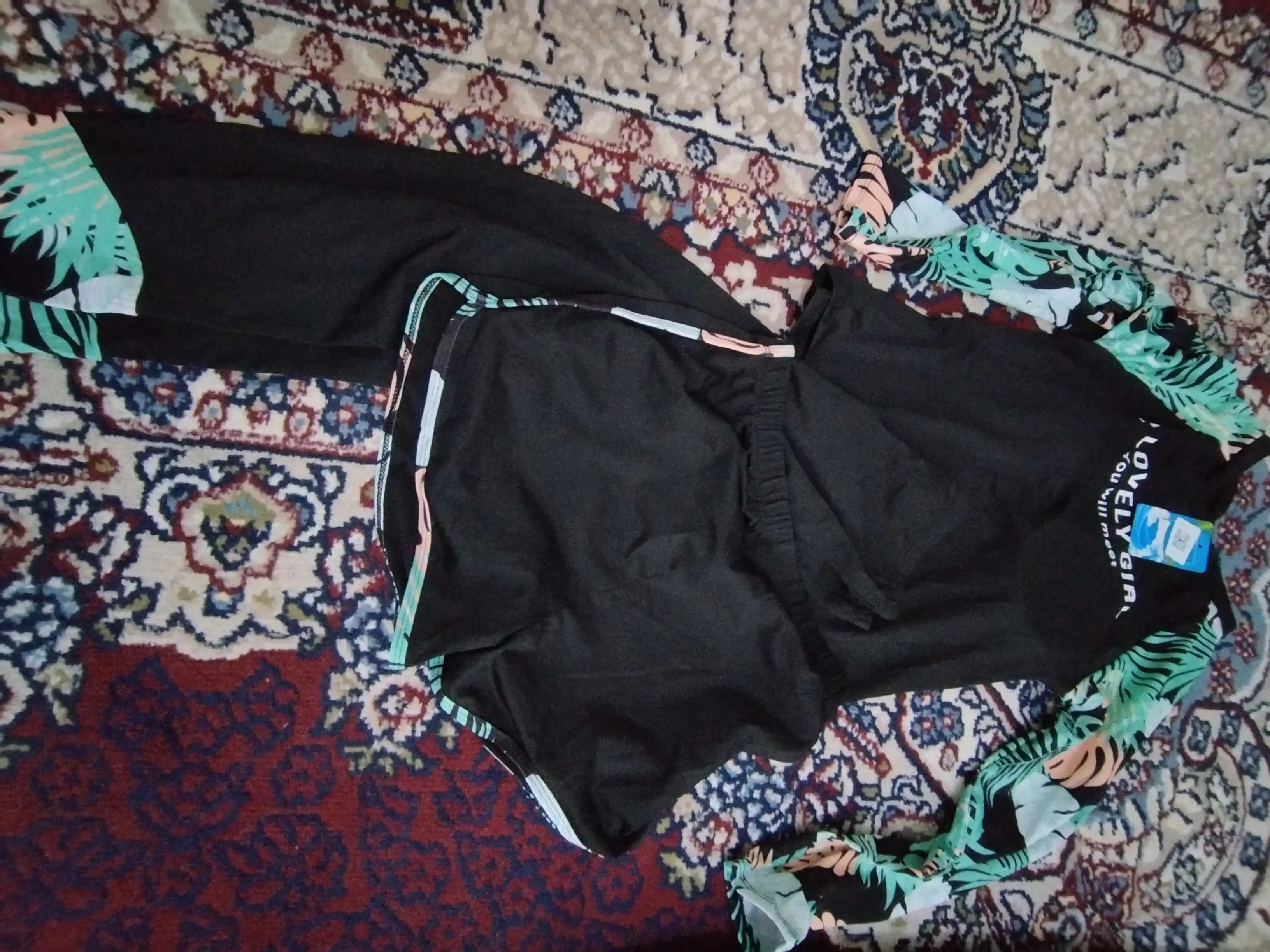 Burkini ayollar uchun yopiq 3 tasi 1 da suzish kupalnik legins va UV himoyali tunika bilan