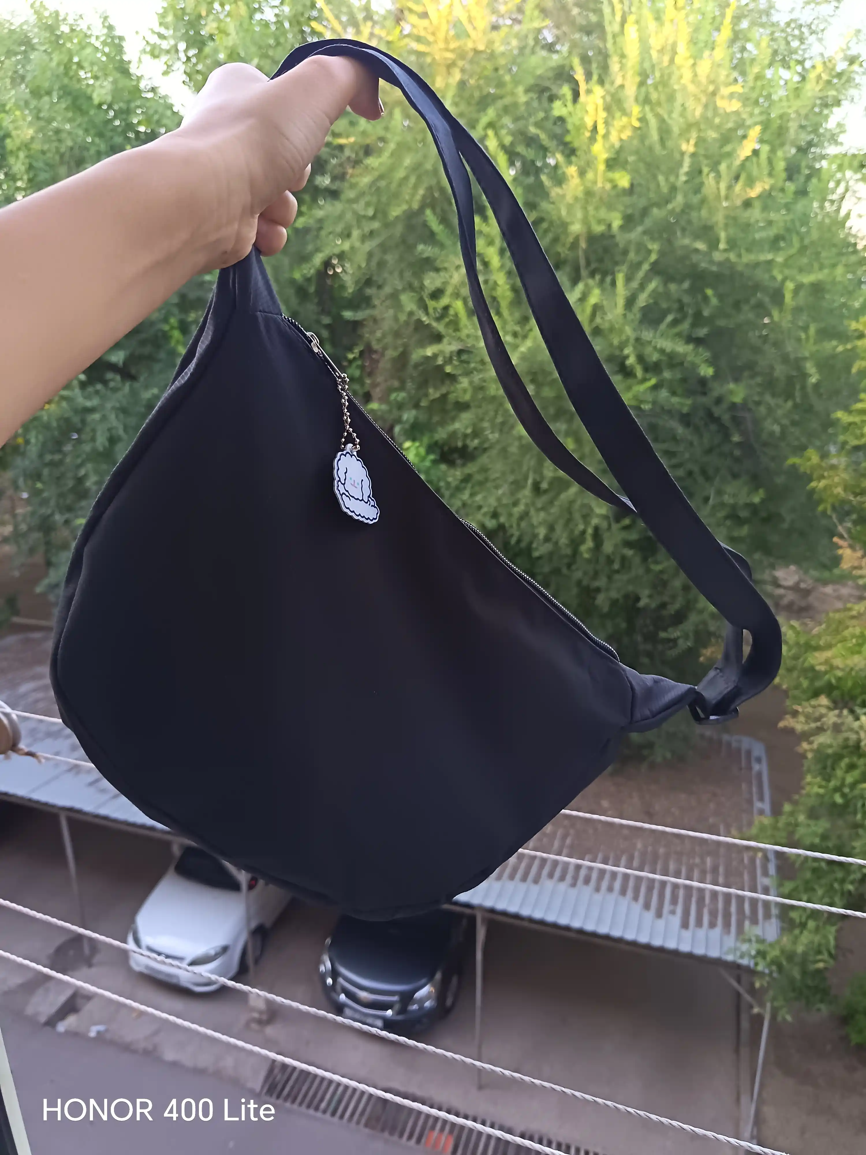 Ayollar neylon xobo sumkasi, 120 sm, uzunlikdagi molniya va tasmali