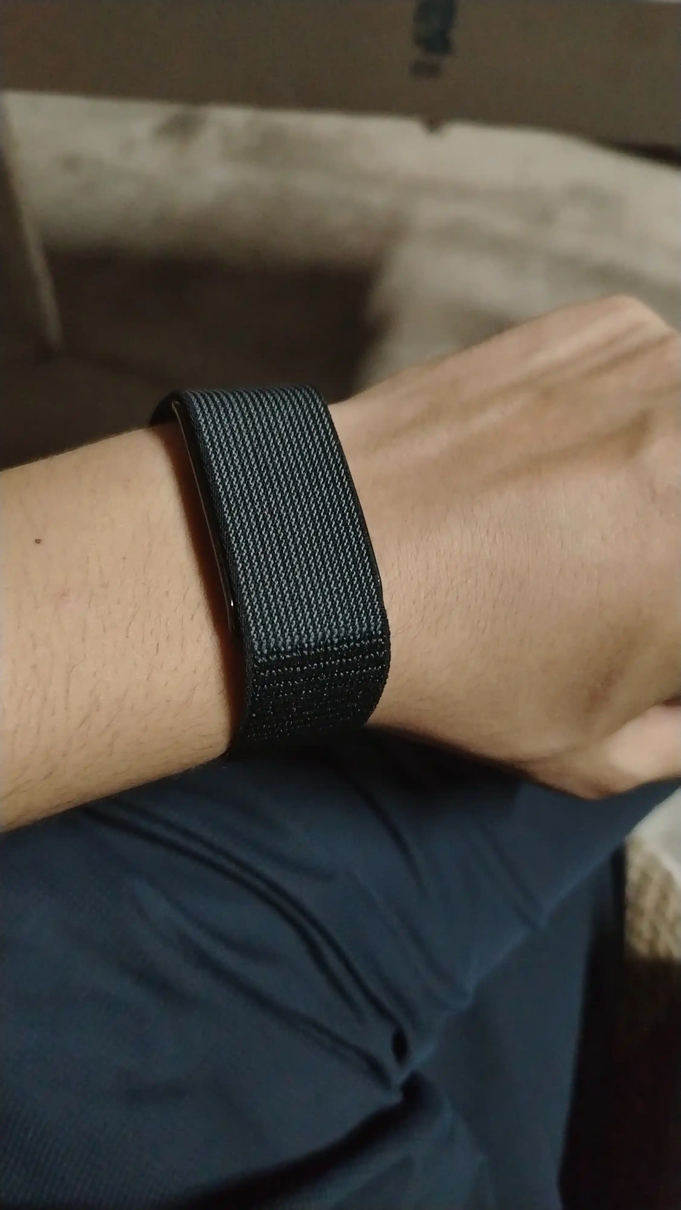 Smart Bracelet fitnes bilaguzugi yengil, qulay va WHP obunasi orqali cheksiz foydalanish imkoniyatiga ega