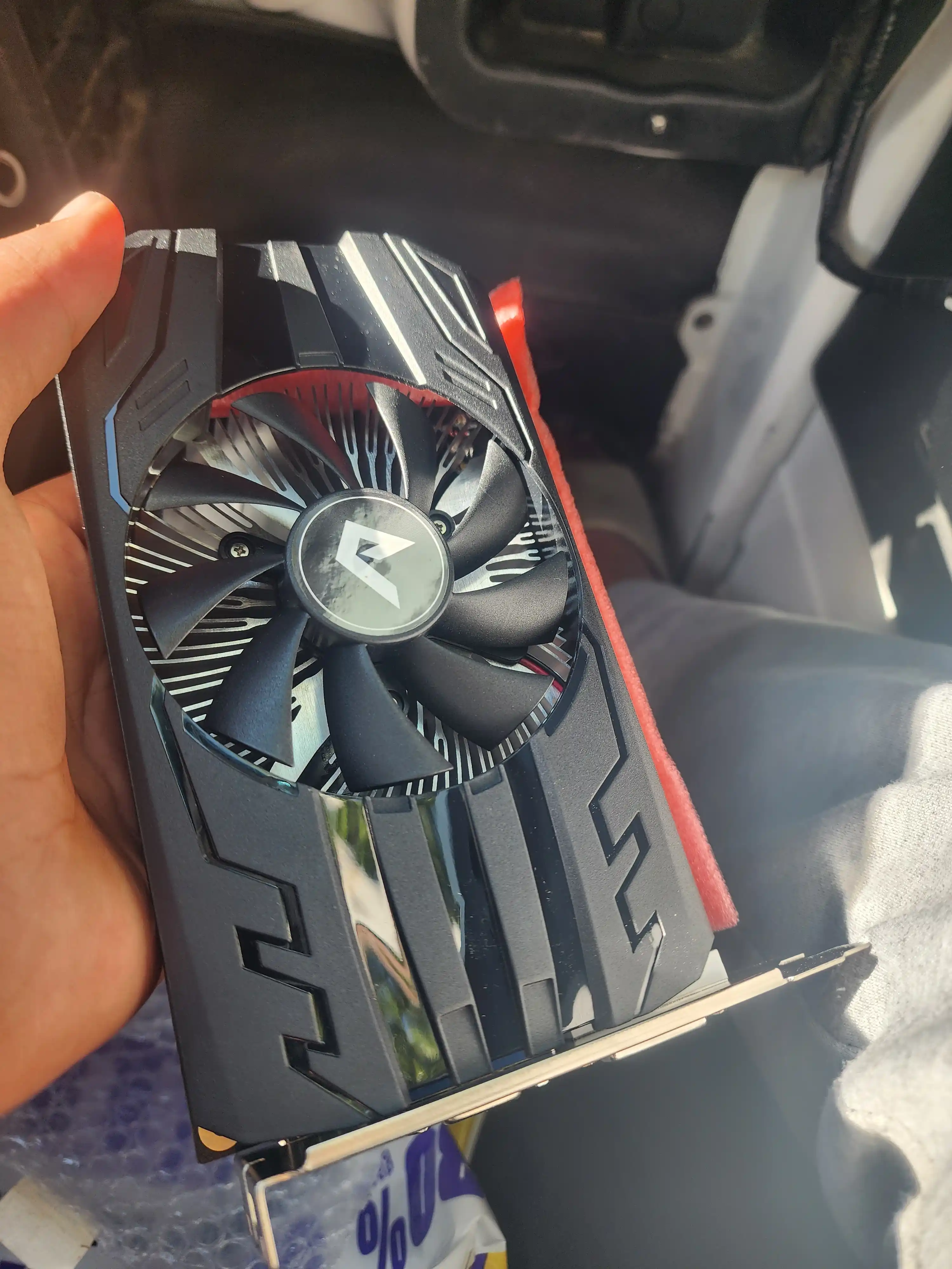 Видеокарта GMOG - GTX 750 Ti 4 GB