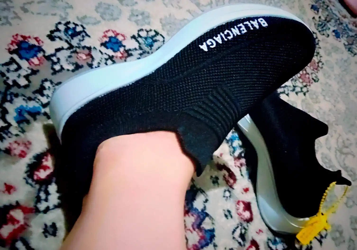 Ayollar uchun zamonaviy slip-on sport poyafzal – yengil va qula
