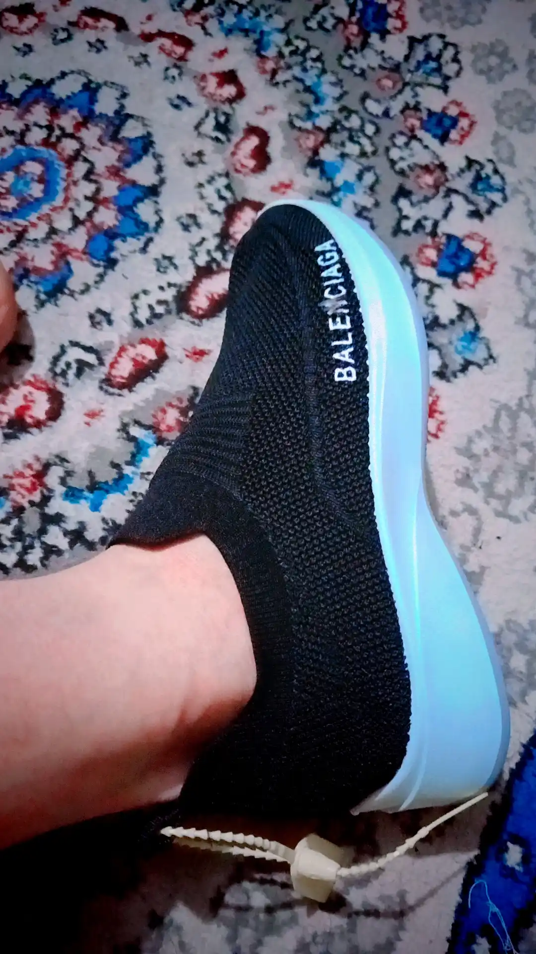 Ayollar uchun zamonaviy slip-on sport poyafzal – yengil va qula