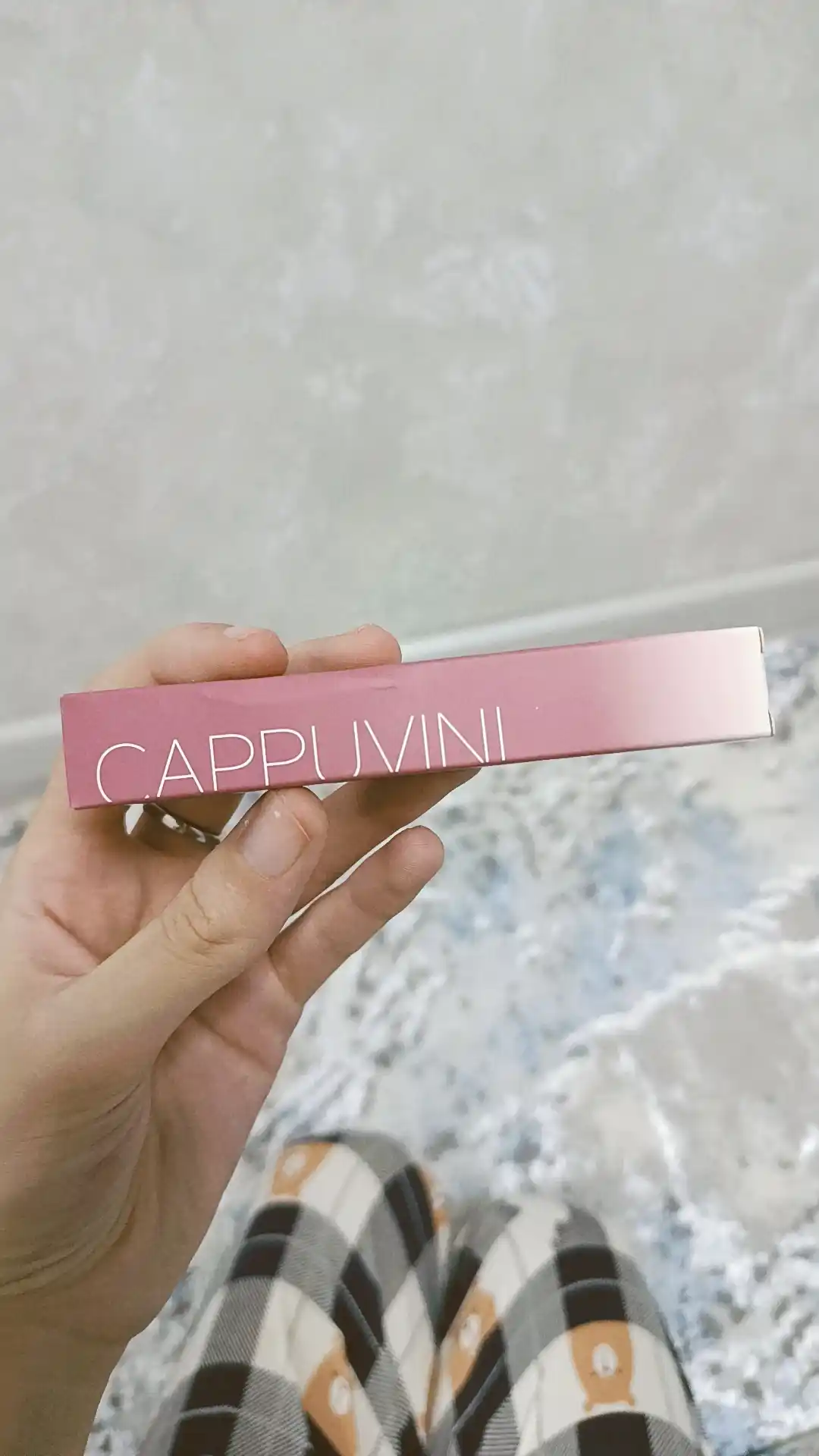 Lablar uchun blesk-lab bo'yog'i "Cappuvini", effektli