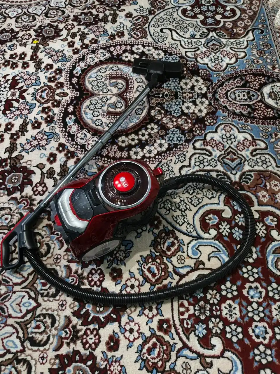 Пылесос LG PowerPro, 3600W, без мешка, 4 л, HEPA фильтр