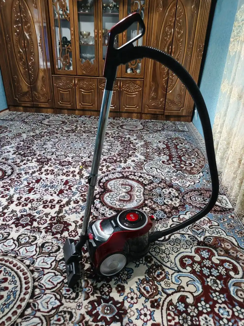 Пылесос LG PowerPro, 3600W, без мешка, 4 л, HEPA фильтр
