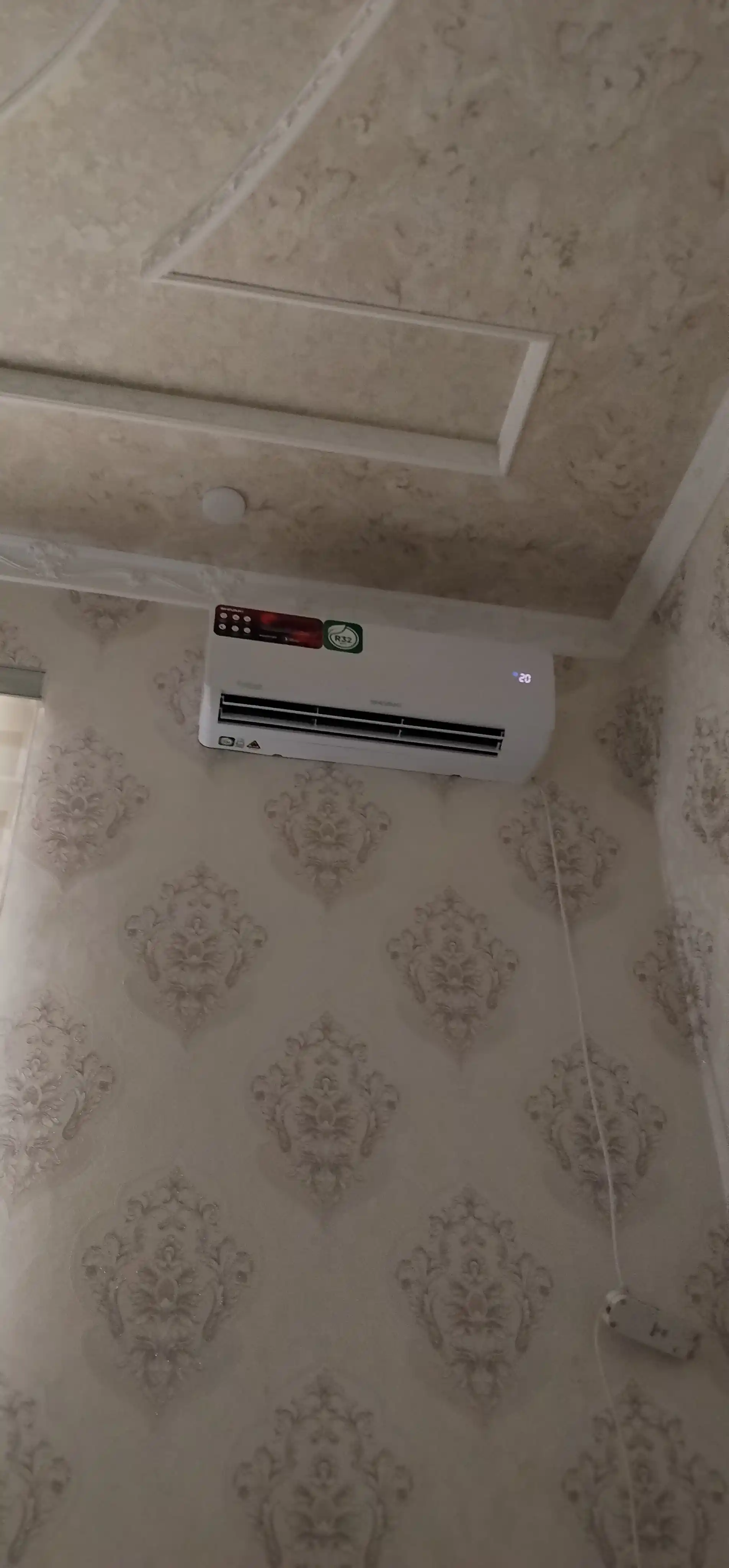 Konditsioner Shivaki Elegant 12, inverter