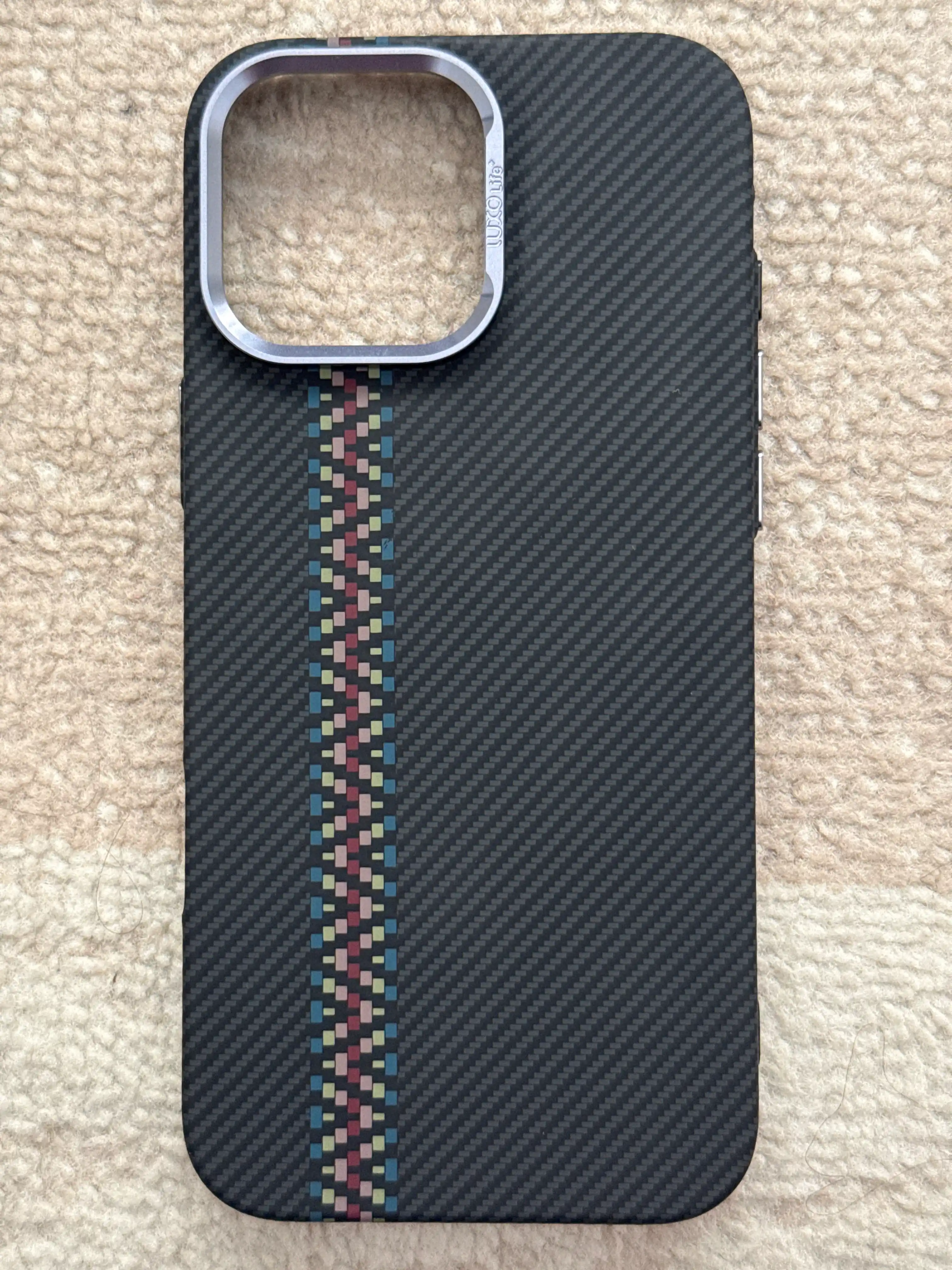 Karbon chexol iPhone 13, 14, 15, 16, 17 Pro Max, Magsafe bilan — ayfon chehol 16 Pro Max