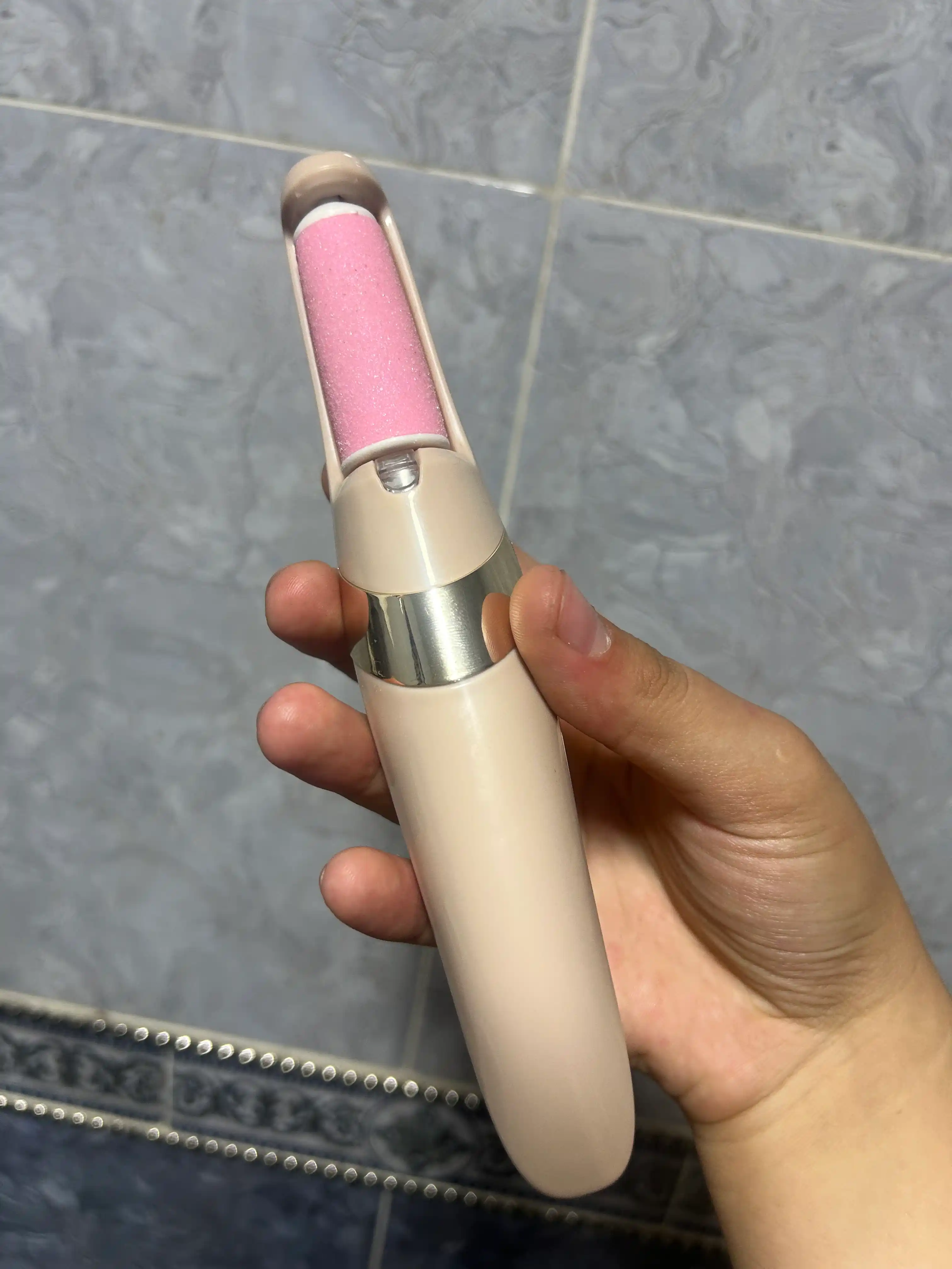 Электро пемза Pilka Flawless PeDI, очиститель для пяток и ног