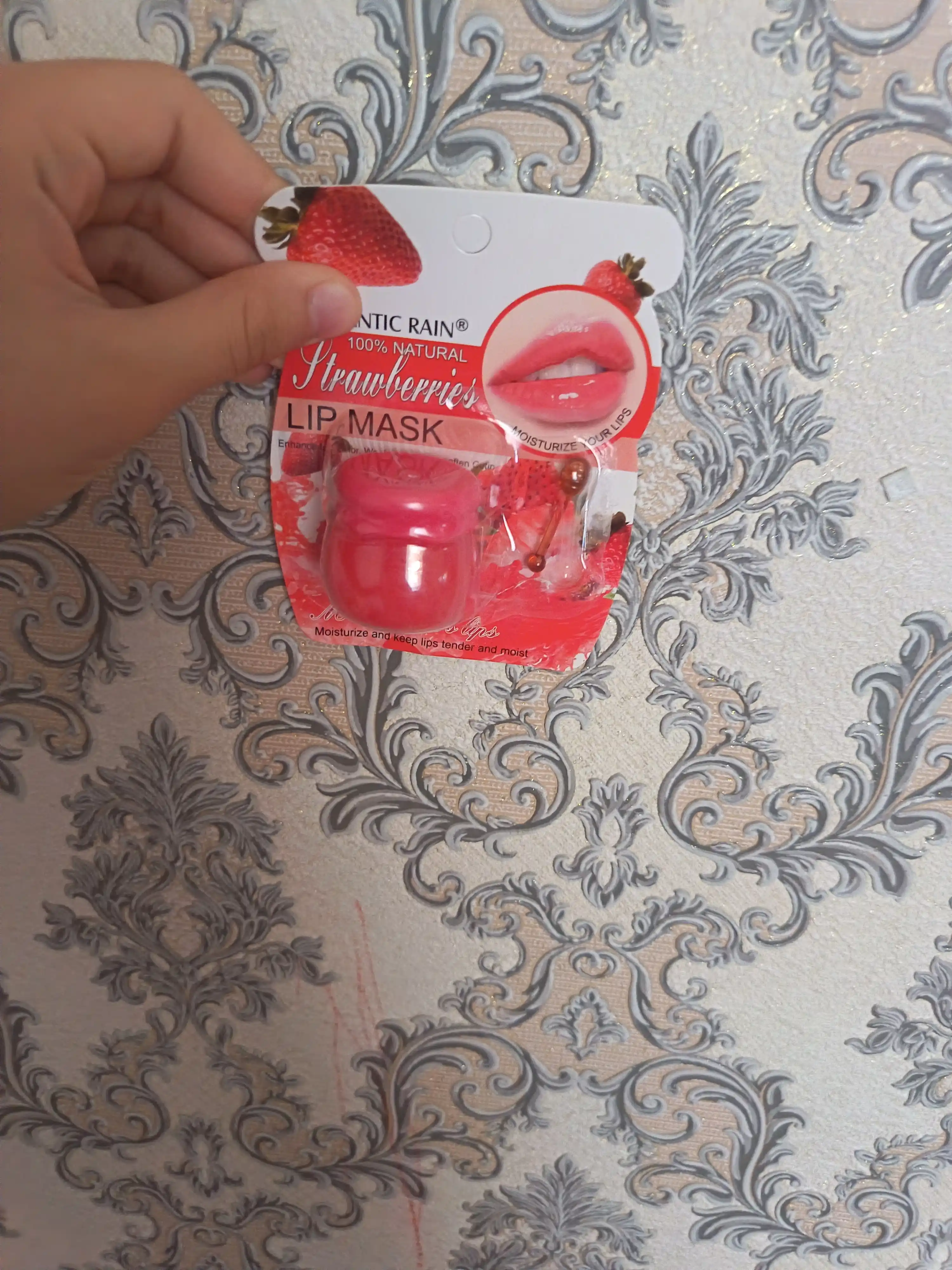 Lablar uchun namlovchi blesk