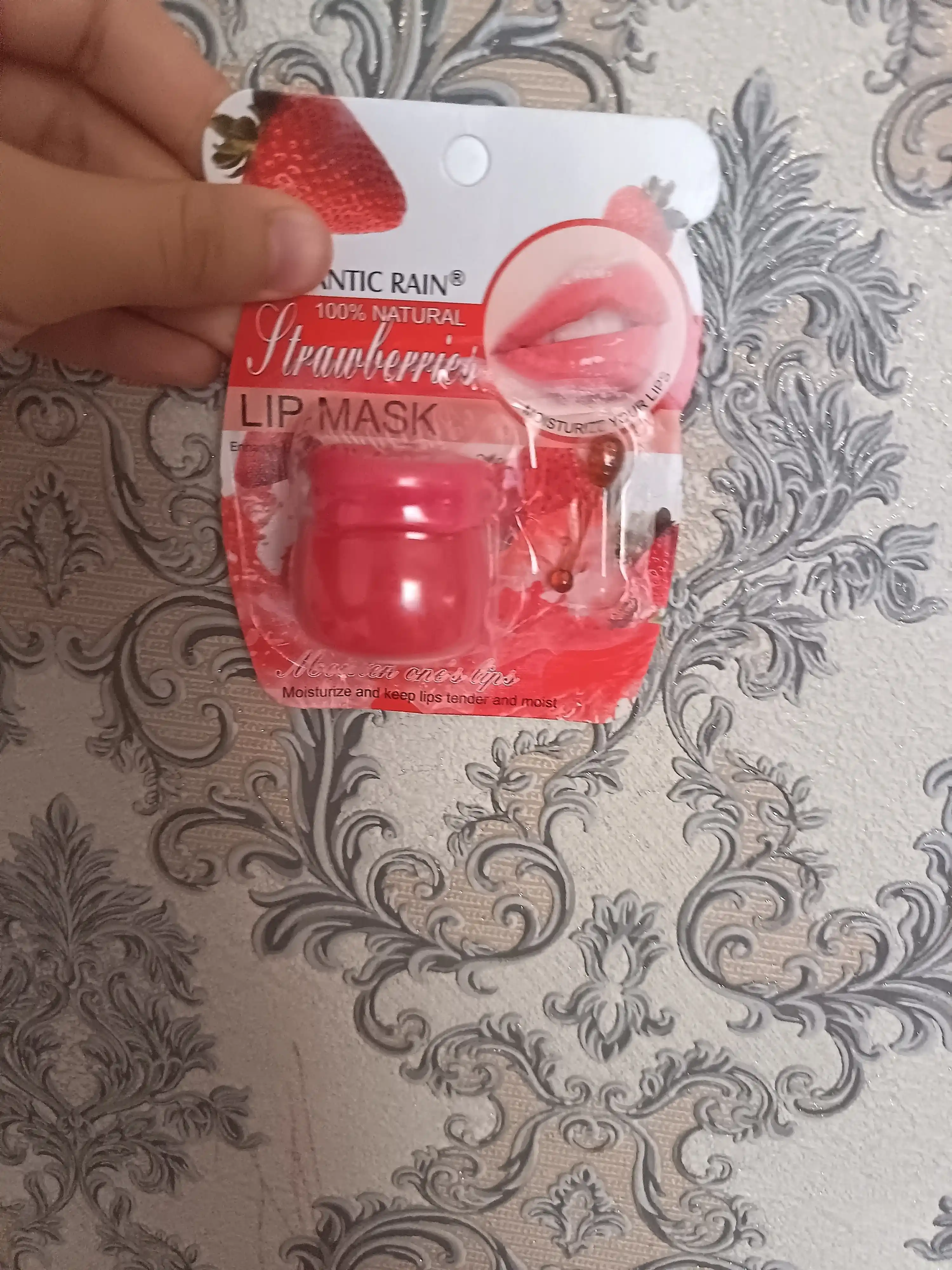 Lablar uchun namlovchi blesk